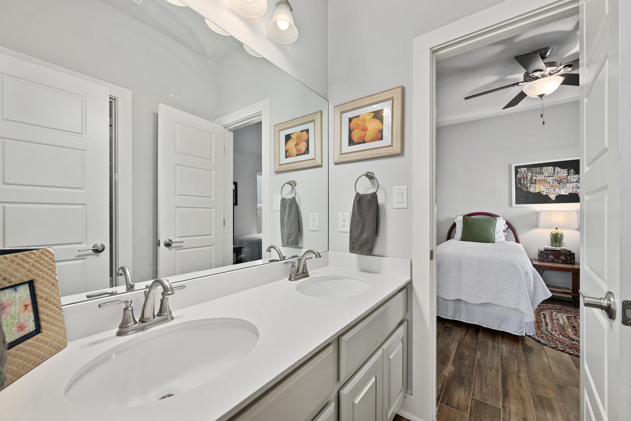 109 Seedling Ct, Liberty Hill, TX 78642