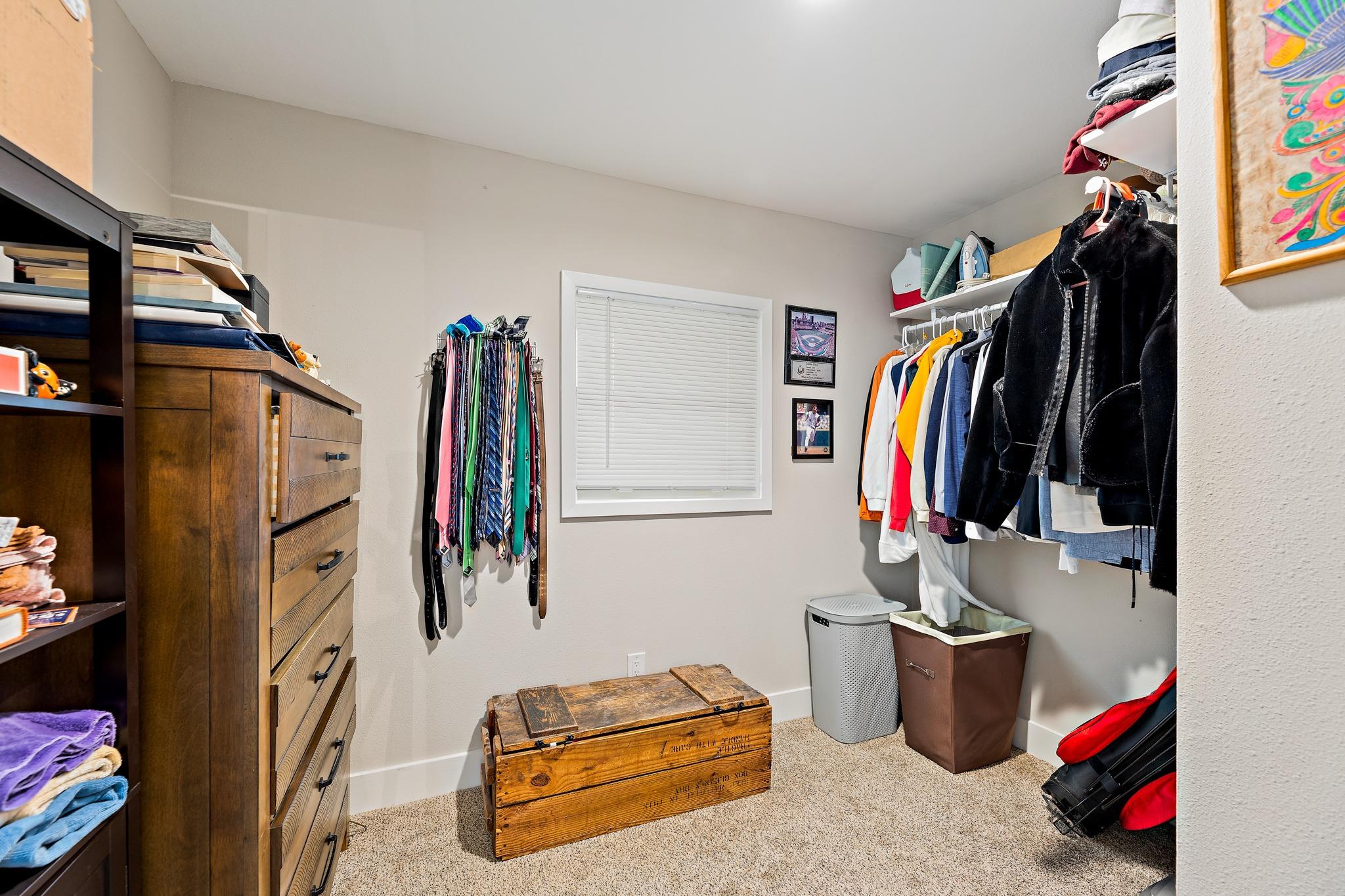 935 La Posada Dr # 128, Austin, TX 78752