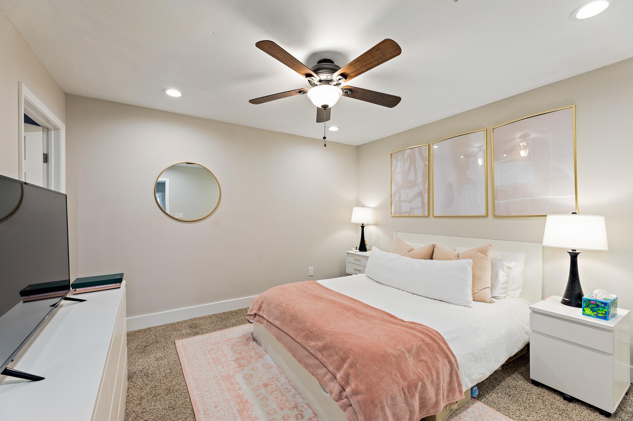 935 La Posada Dr # 128, Austin, TX 78752