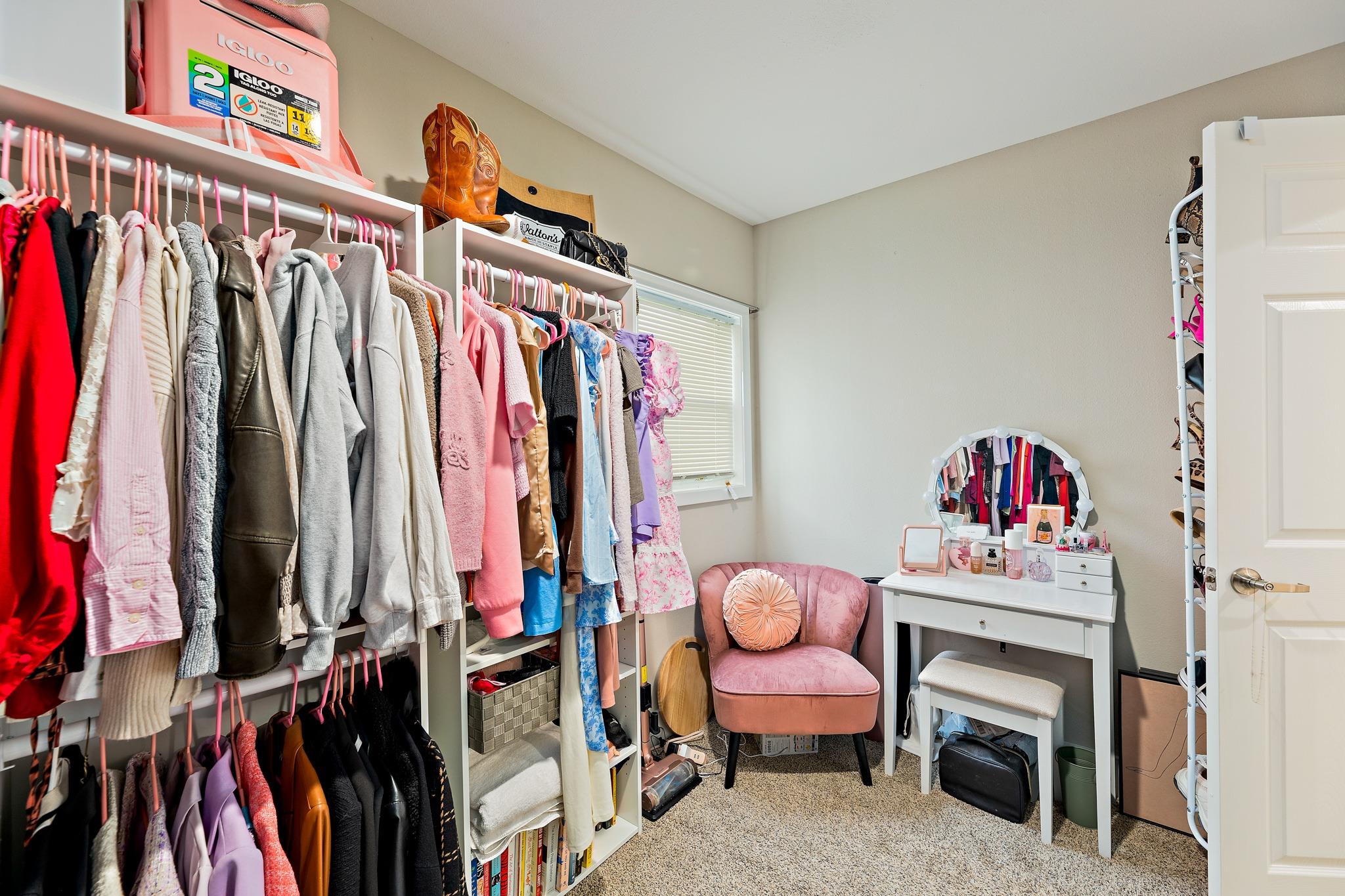 935 La Posada Dr # 128, Austin, TX 78752