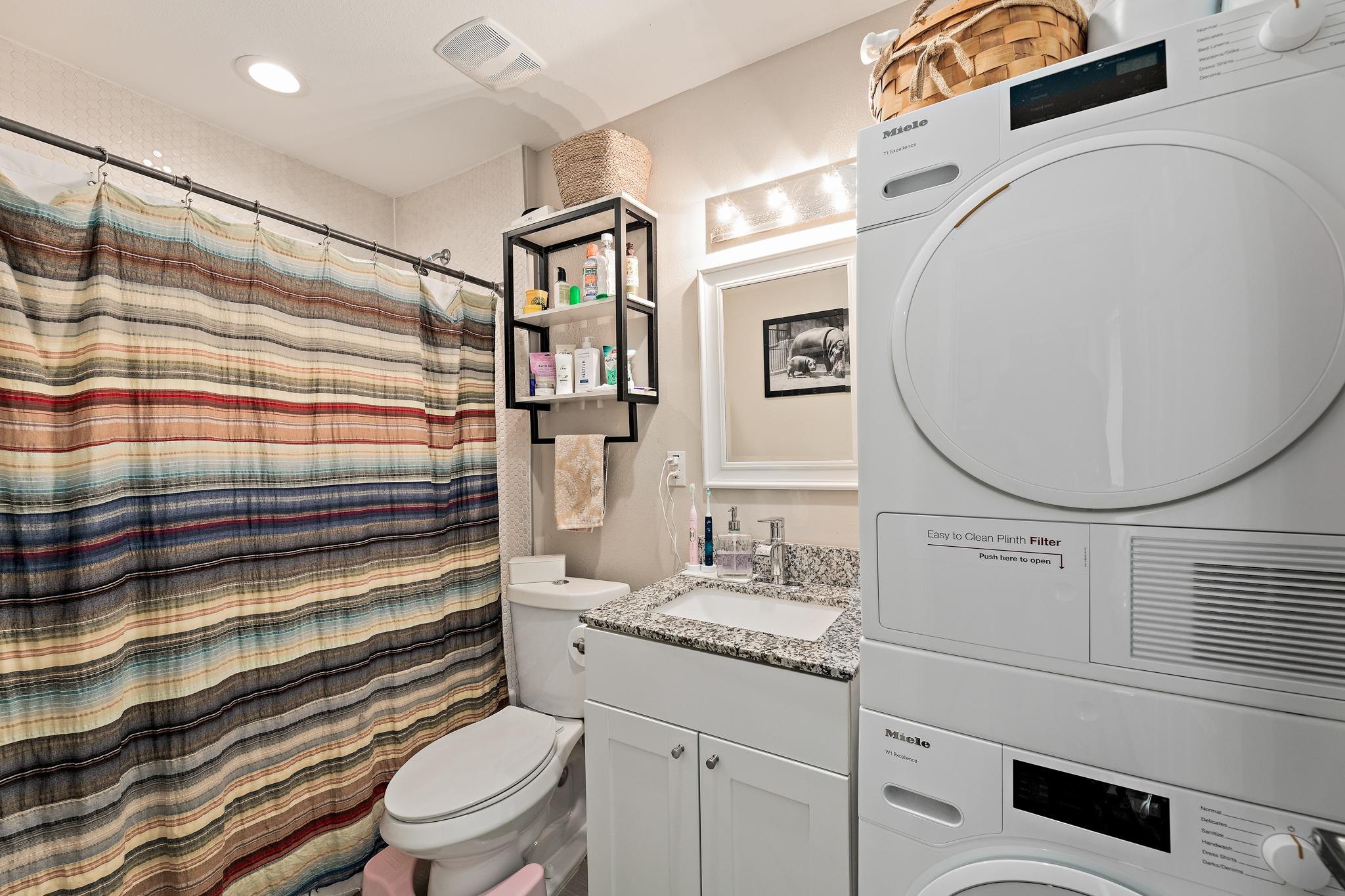 935 La Posada Dr # 128, Austin, TX 78752