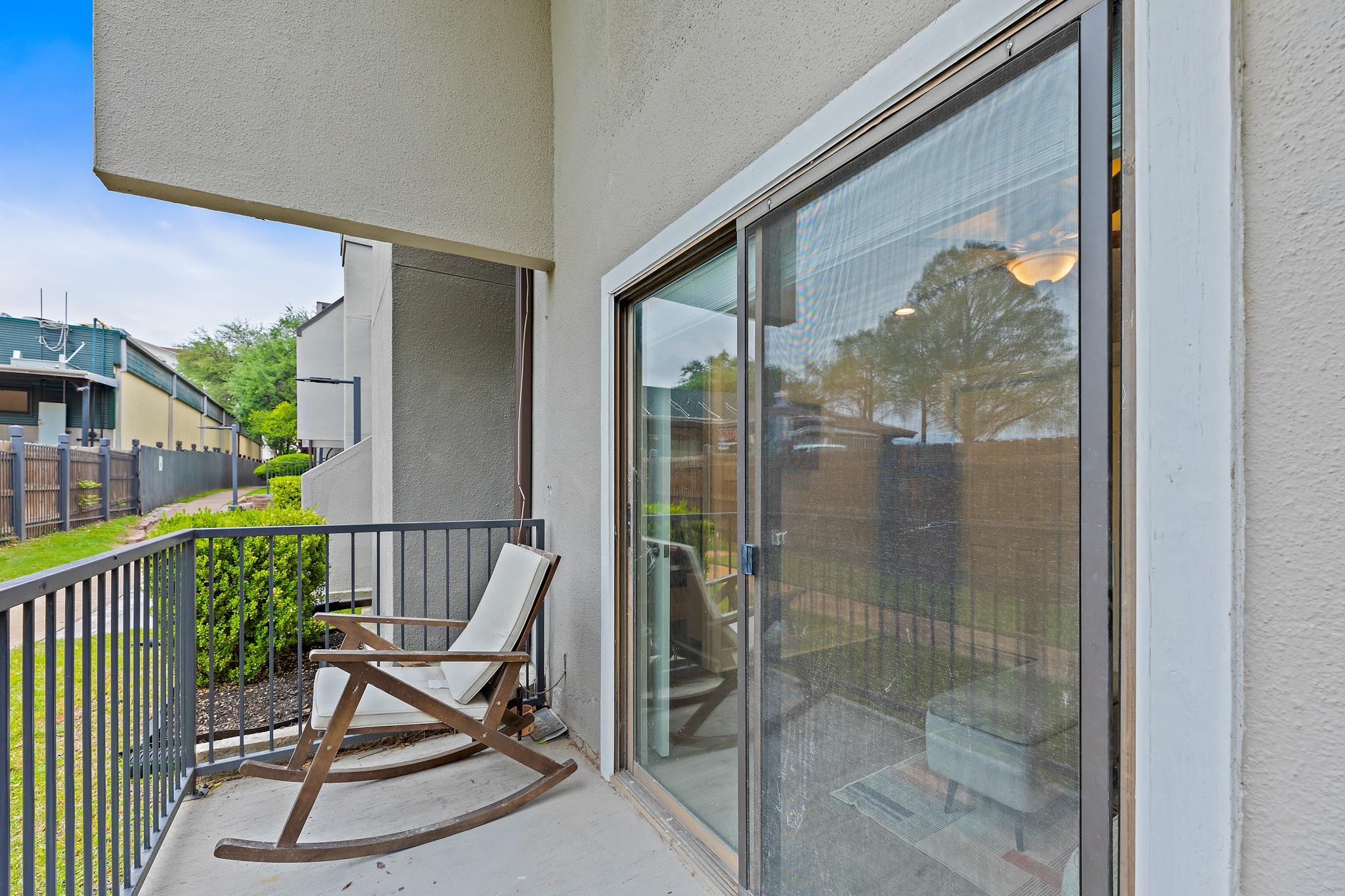 935 La Posada Dr # 128, Austin, TX 78752