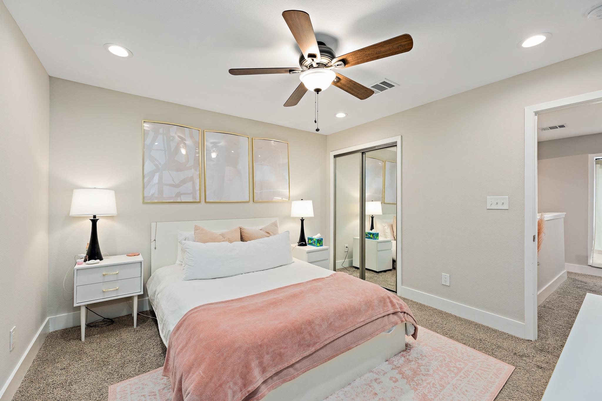 935 La Posada Dr # 128, Austin, TX 78752