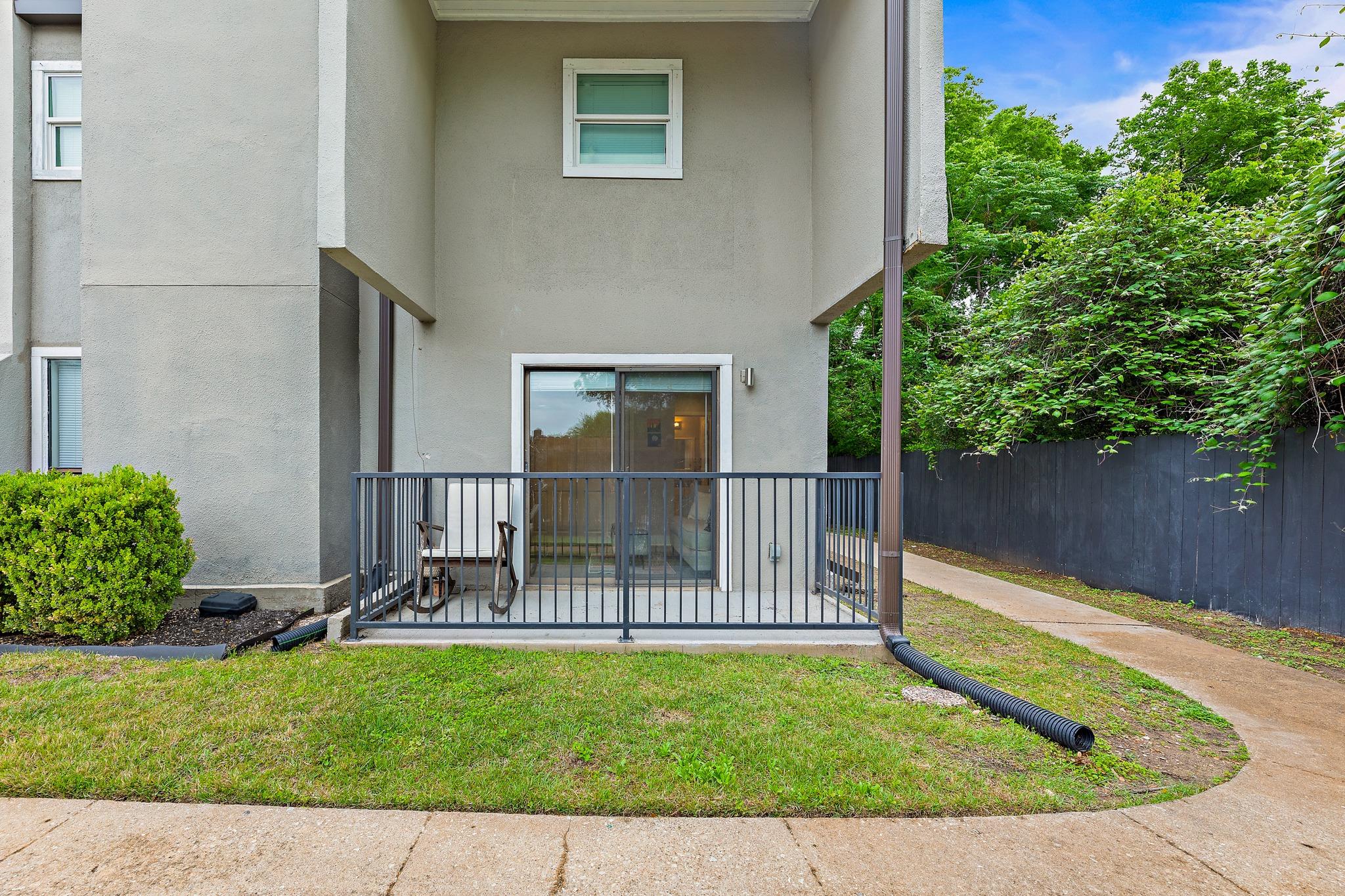 935 La Posada Dr # 128, Austin, TX 78752