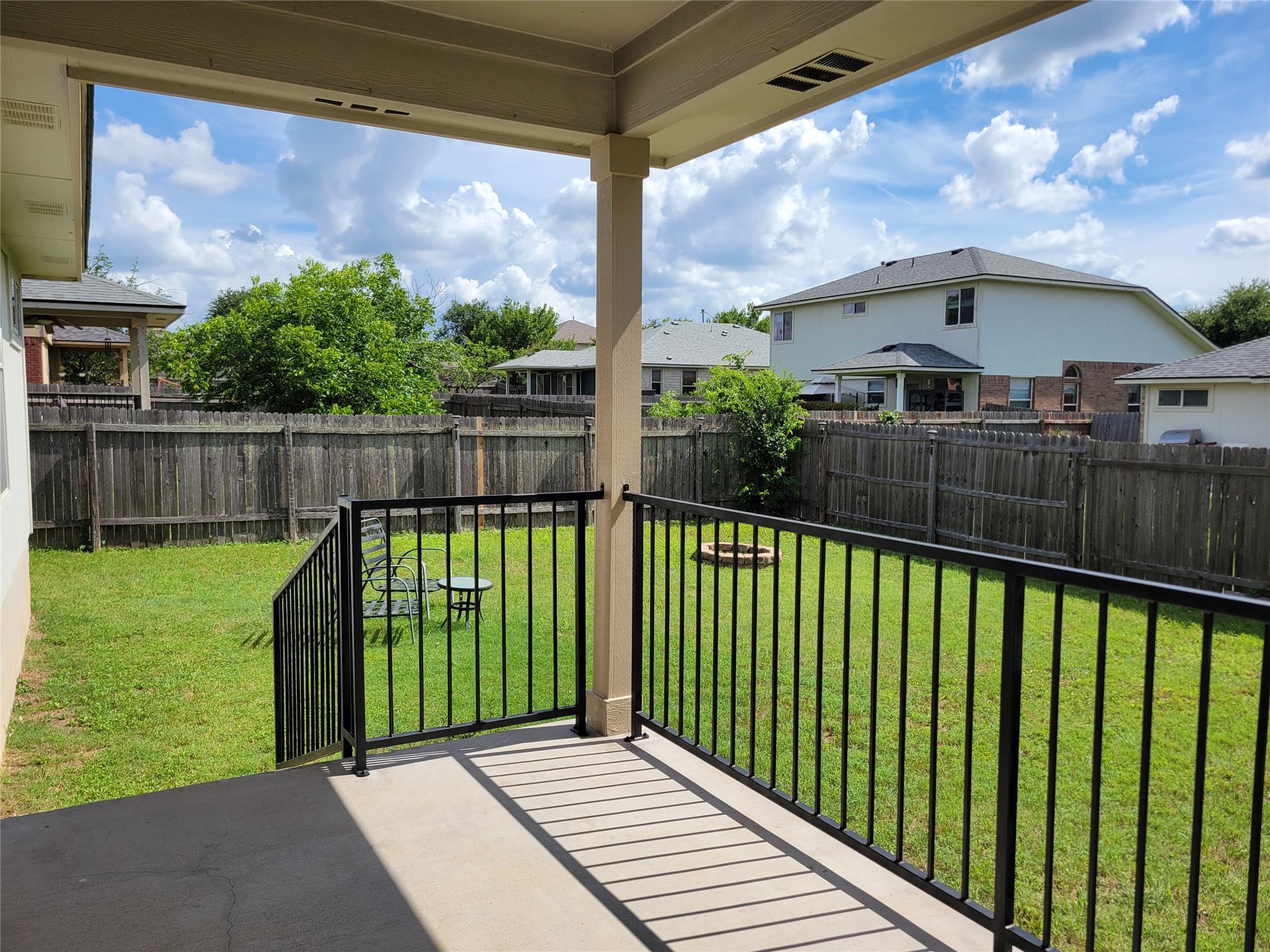 1005 Burgess Dr, Leander, TX 78641