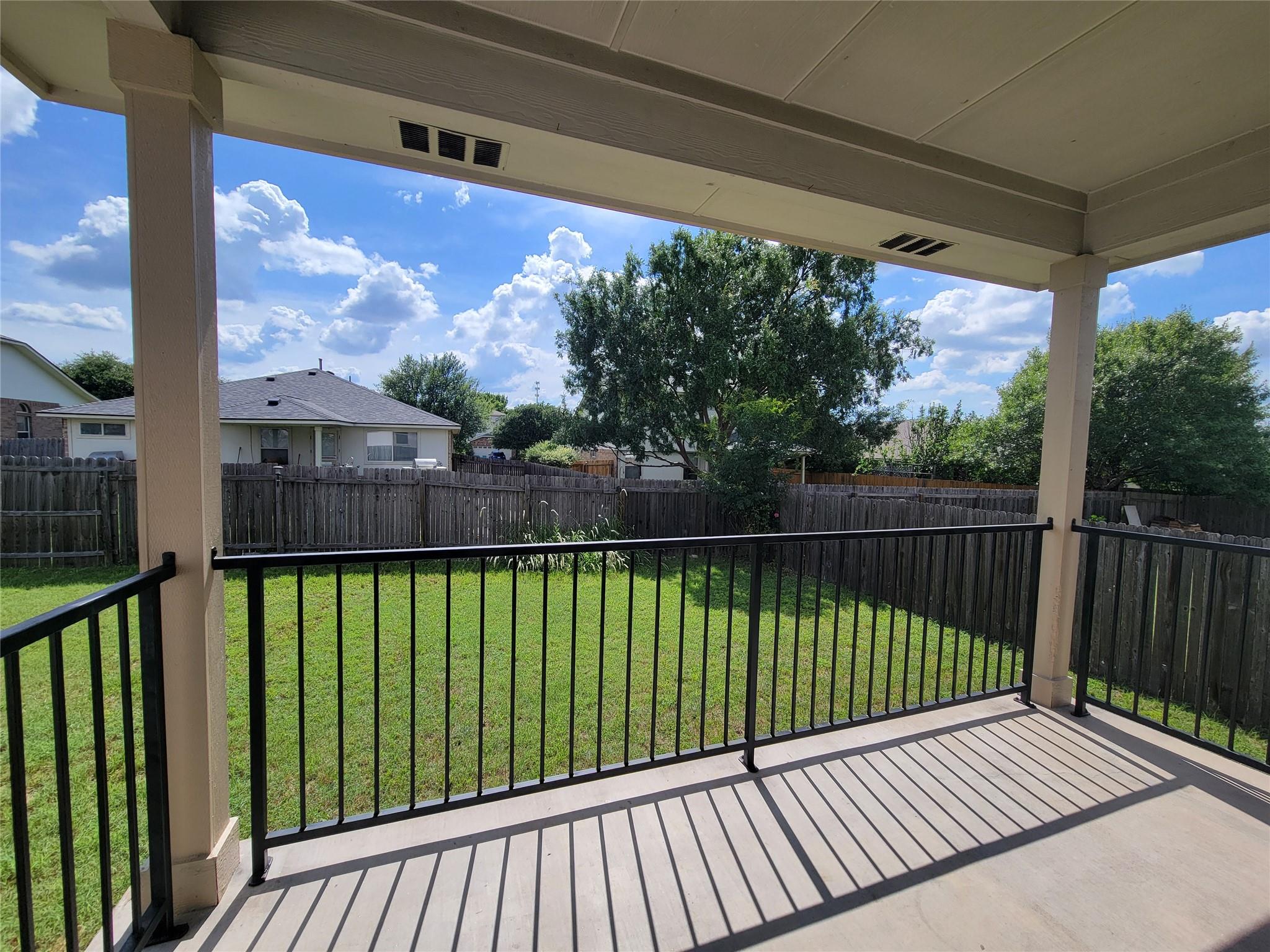 1005 Burgess Dr, Leander, TX 78641