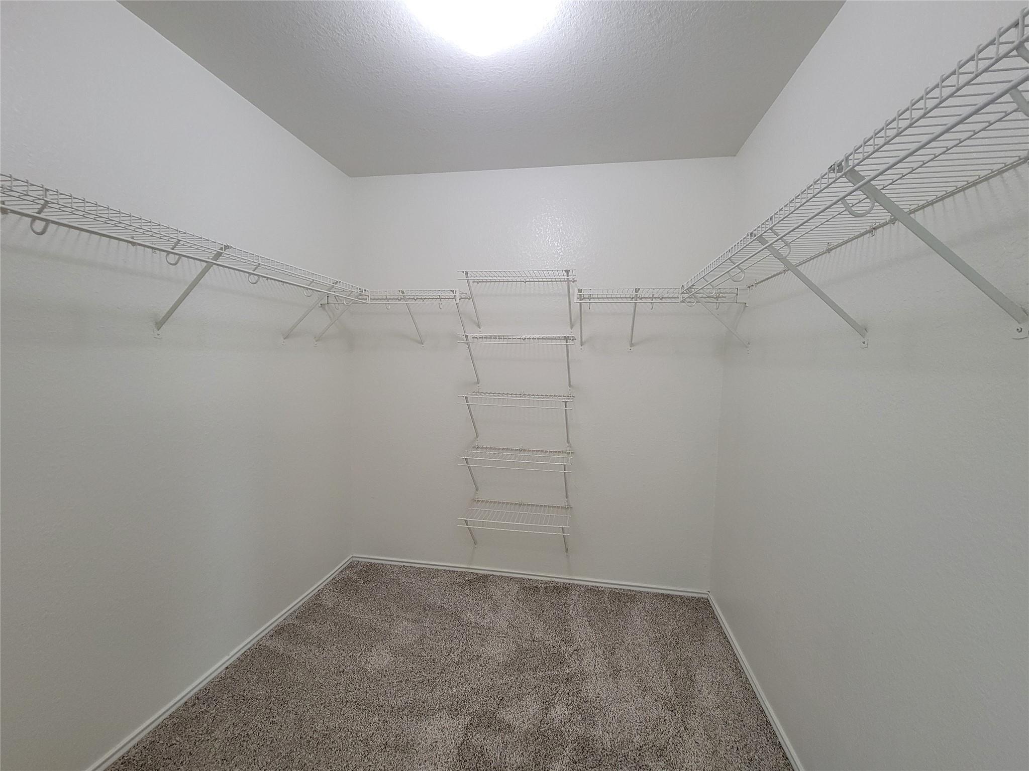 1005 Burgess Dr, Leander, TX 78641