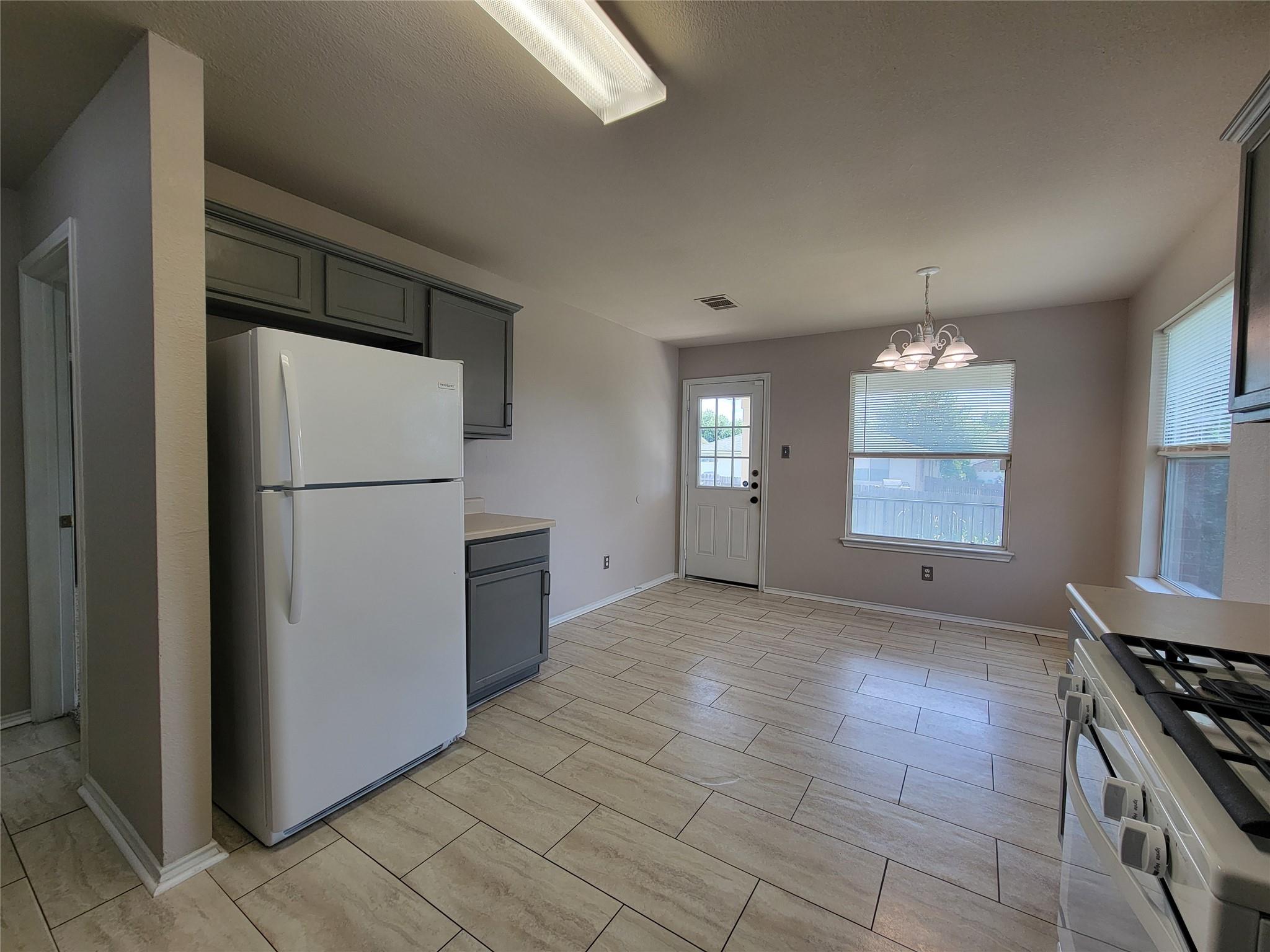 1005 Burgess Dr, Leander, TX 78641
