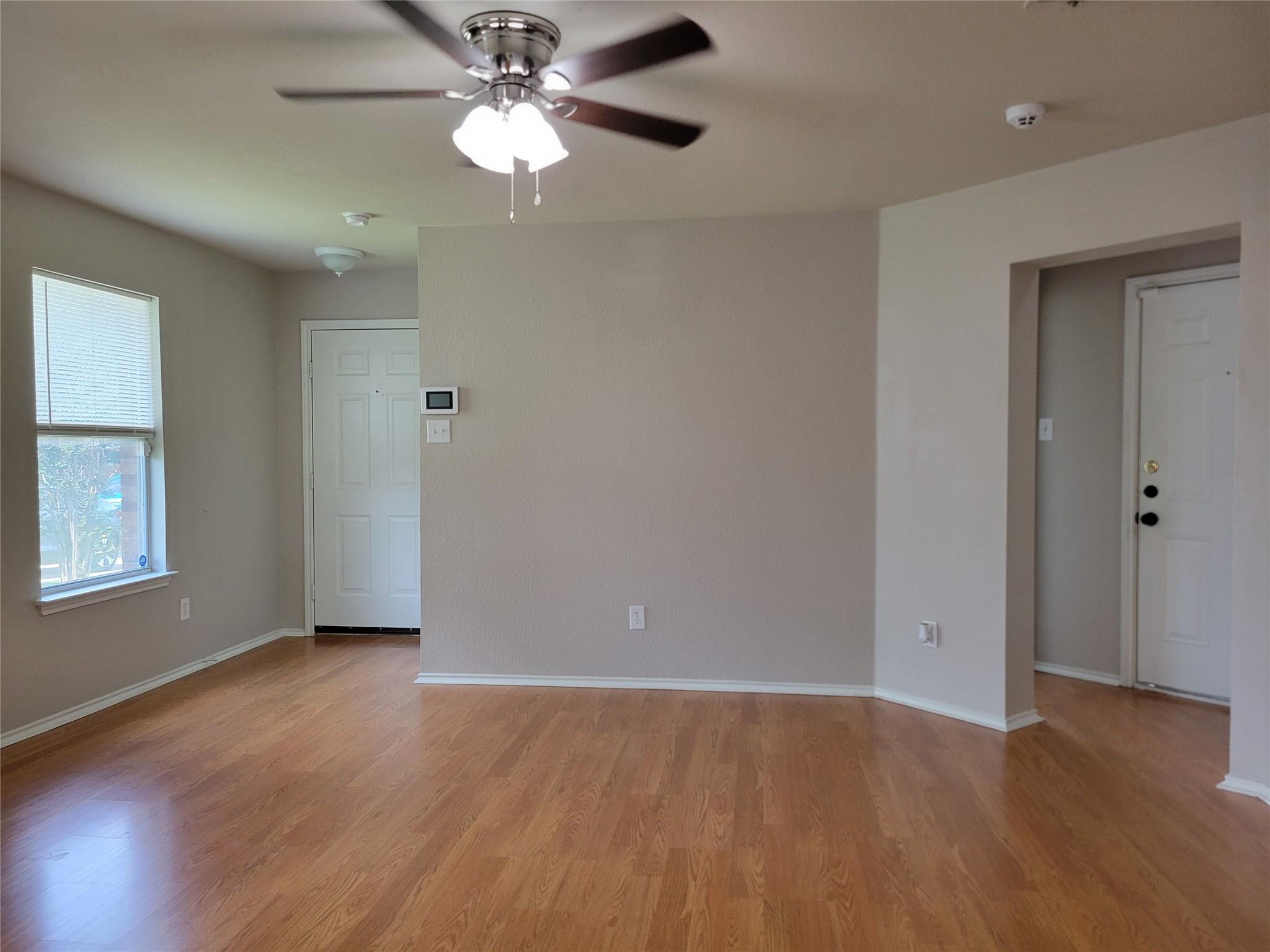 1005 Burgess Dr, Leander, TX 78641