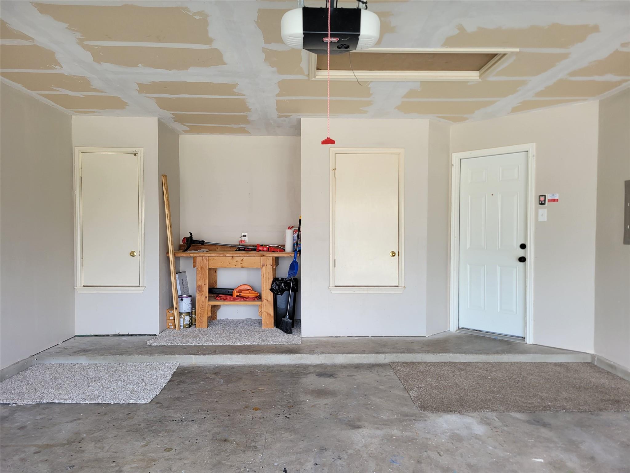 1005 Burgess Dr, Leander, TX 78641
