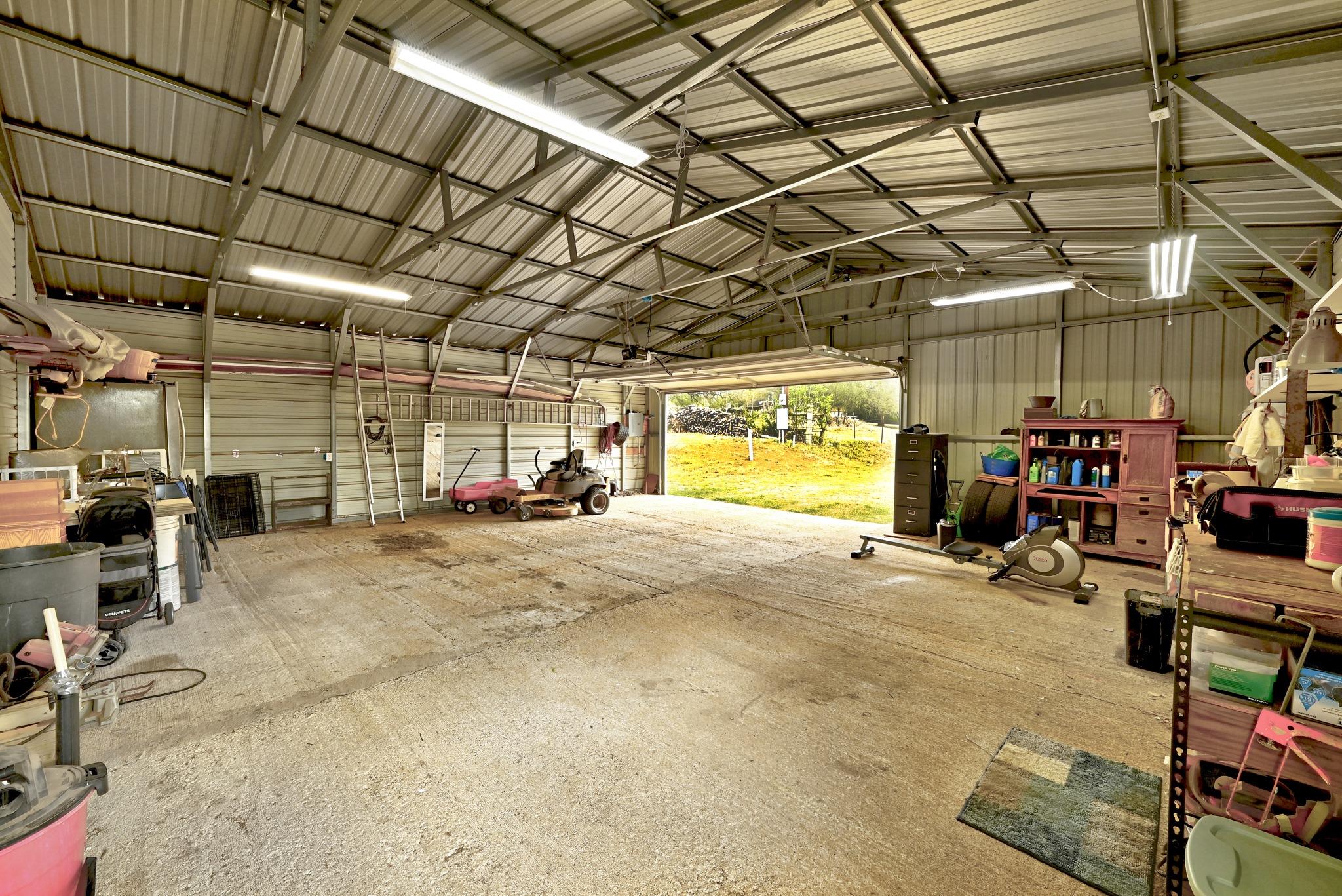 127 Klbj Rd, Smithville, TX 78957