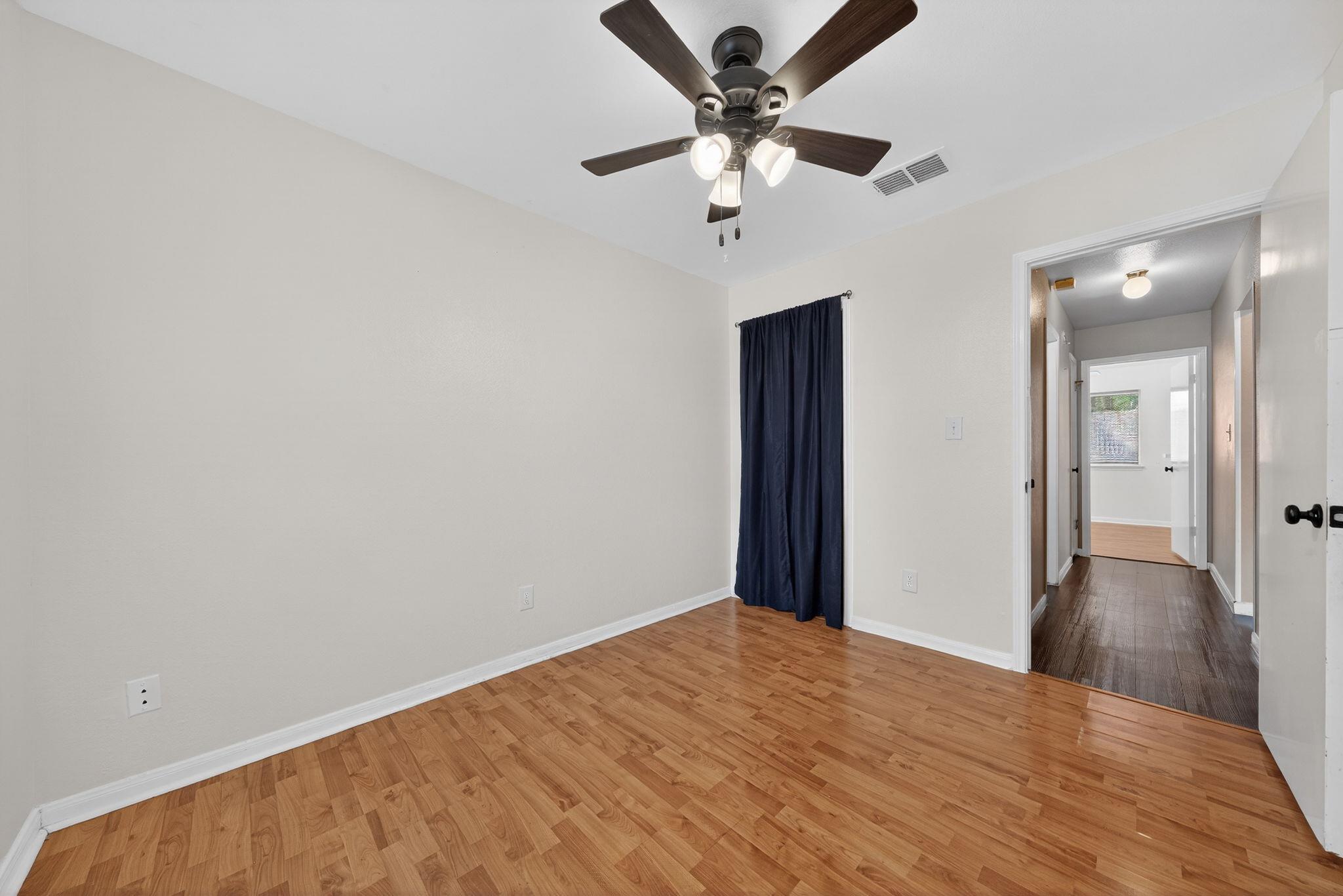 1912 Yaupon Trl, Cedar Park, TX 78613