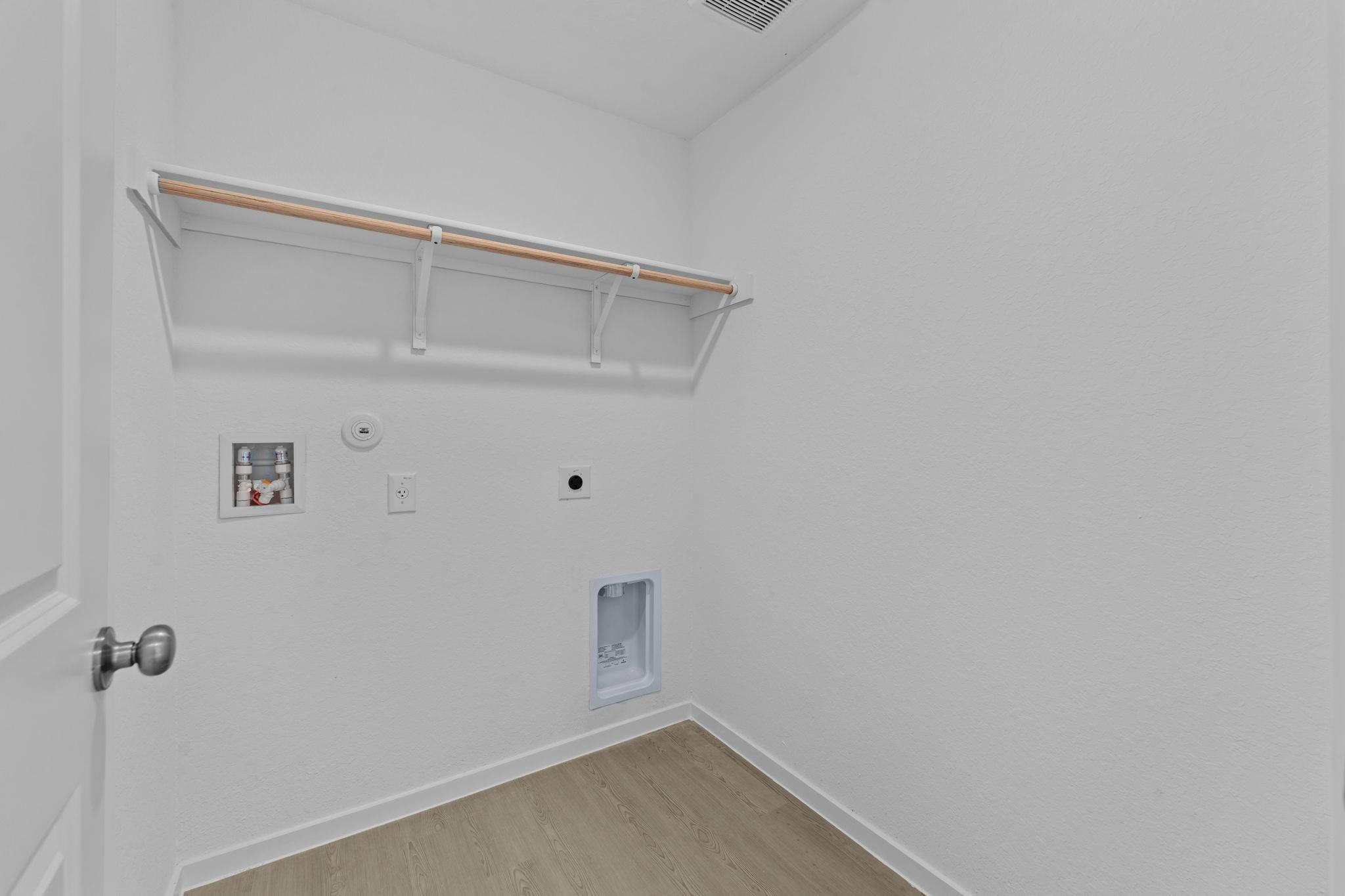 105 Ellendale Pl, Fredericksburg, TX 78624