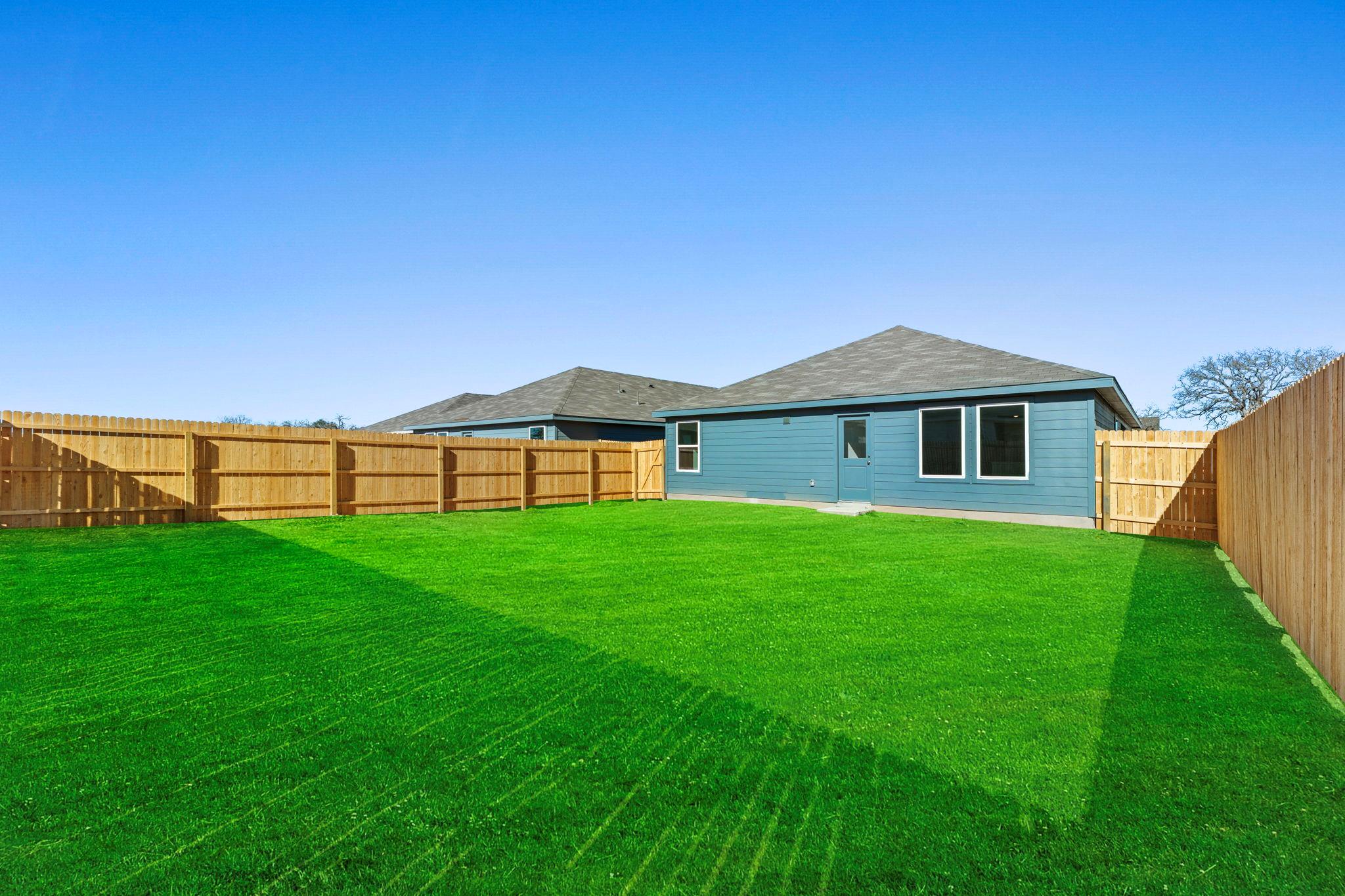 105 Ellendale Pl, Fredericksburg, TX 78624