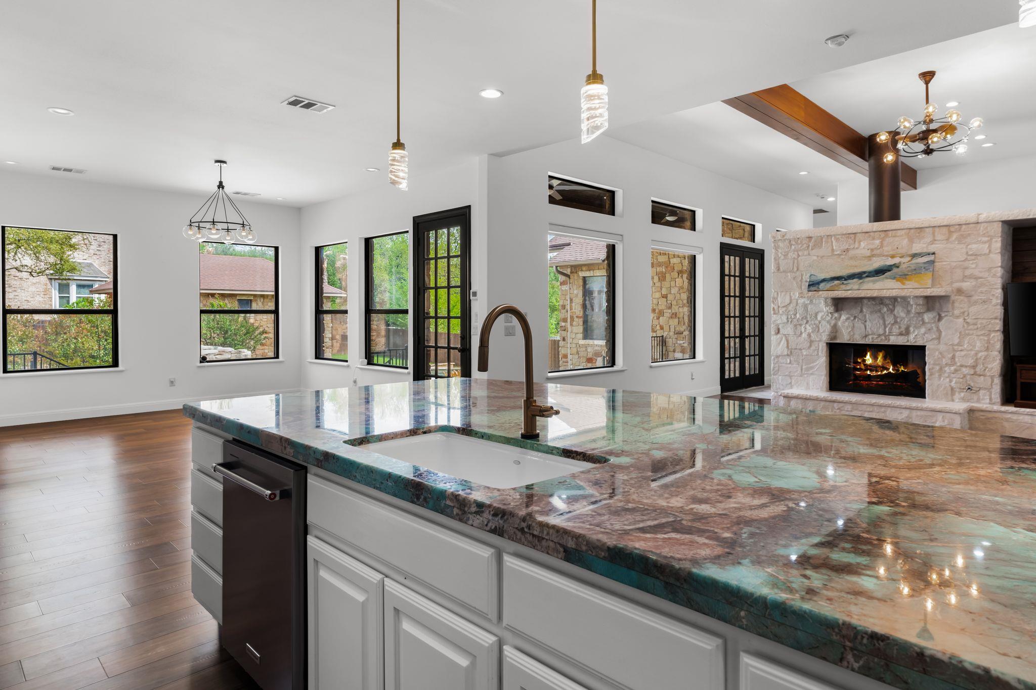 2633 Collingwood Dr, Round Rock, TX 78665