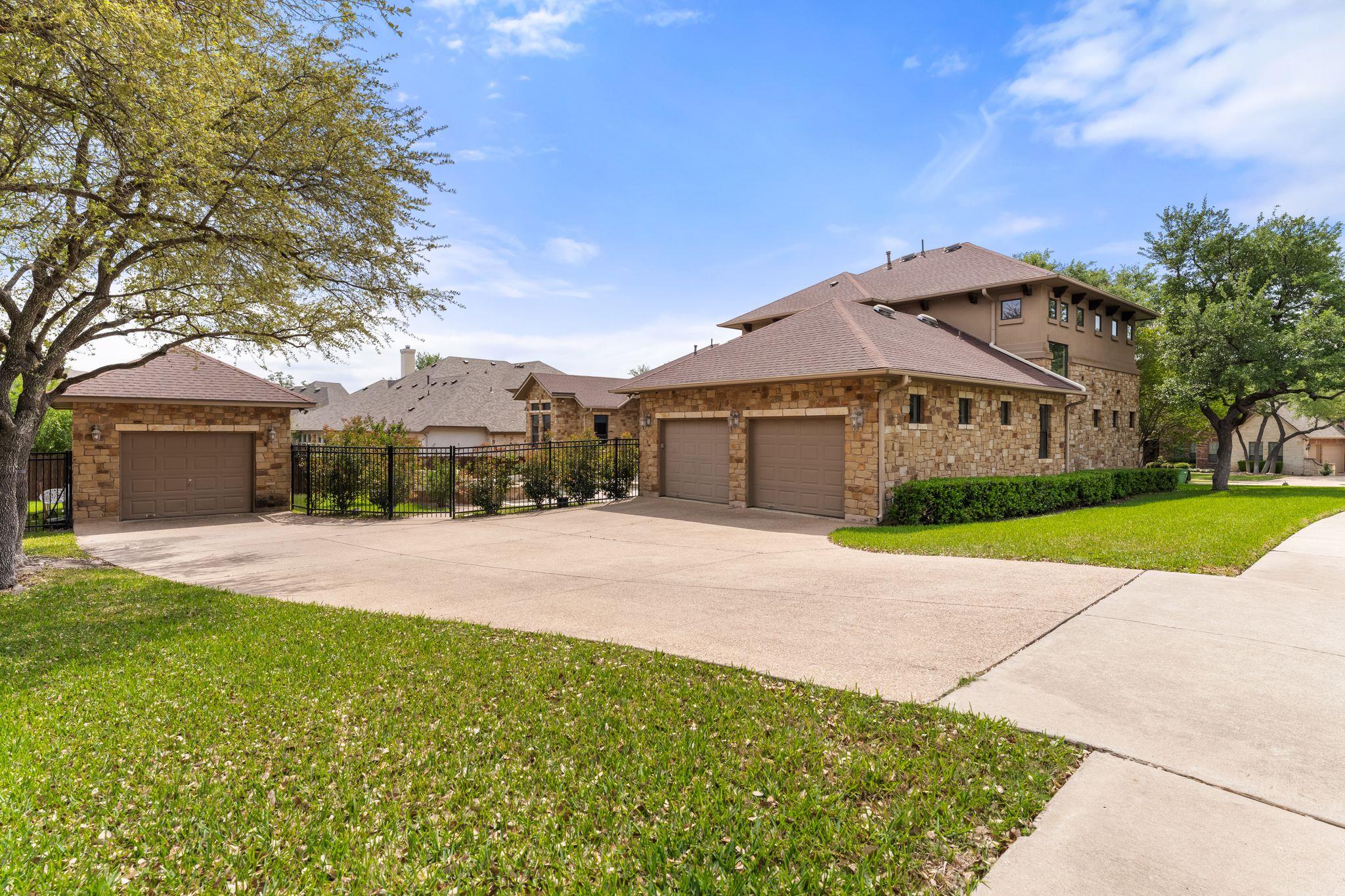 2633 Collingwood Dr, Round Rock, TX 78665