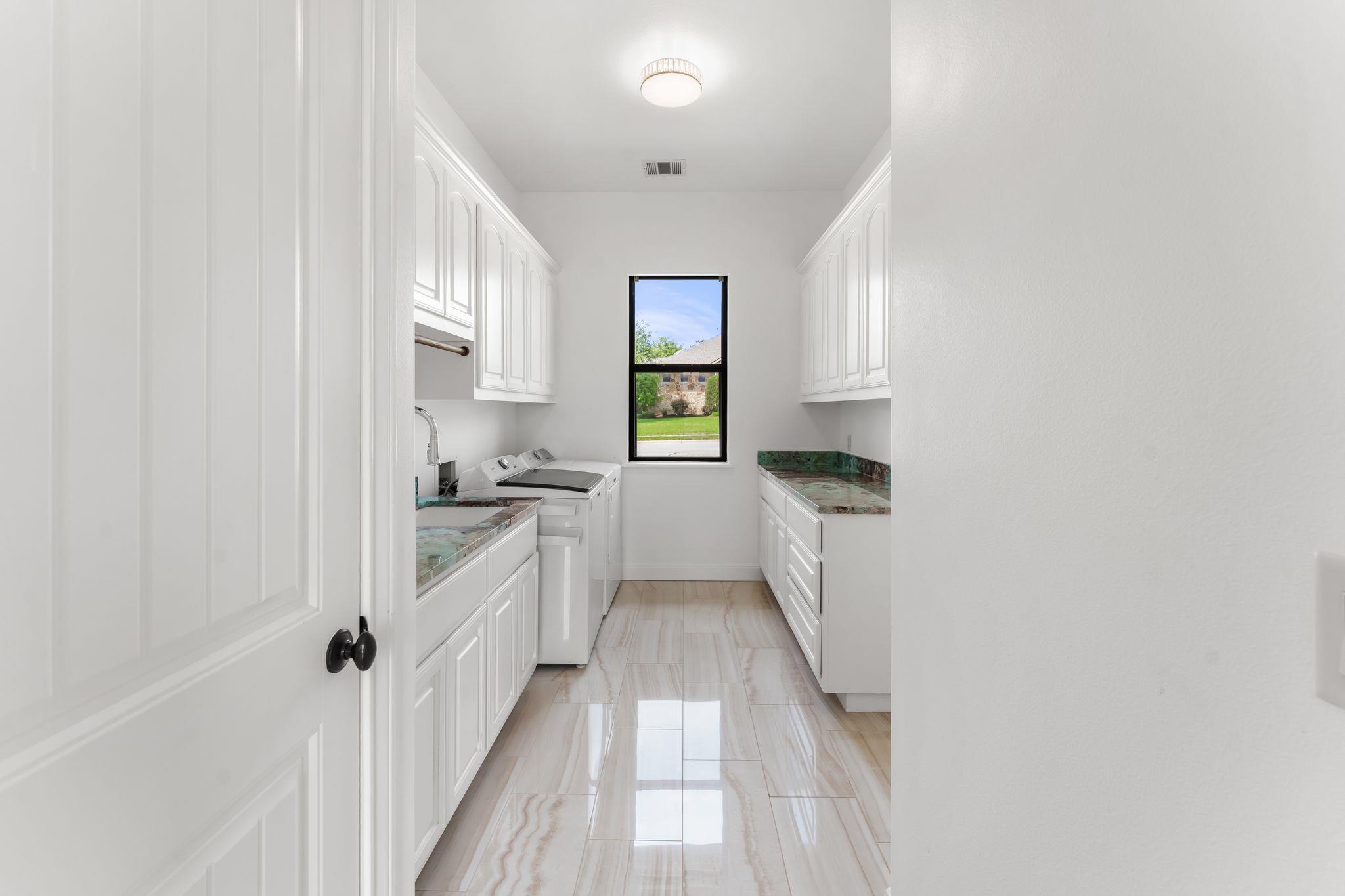 2633 Collingwood Dr, Round Rock, TX 78665