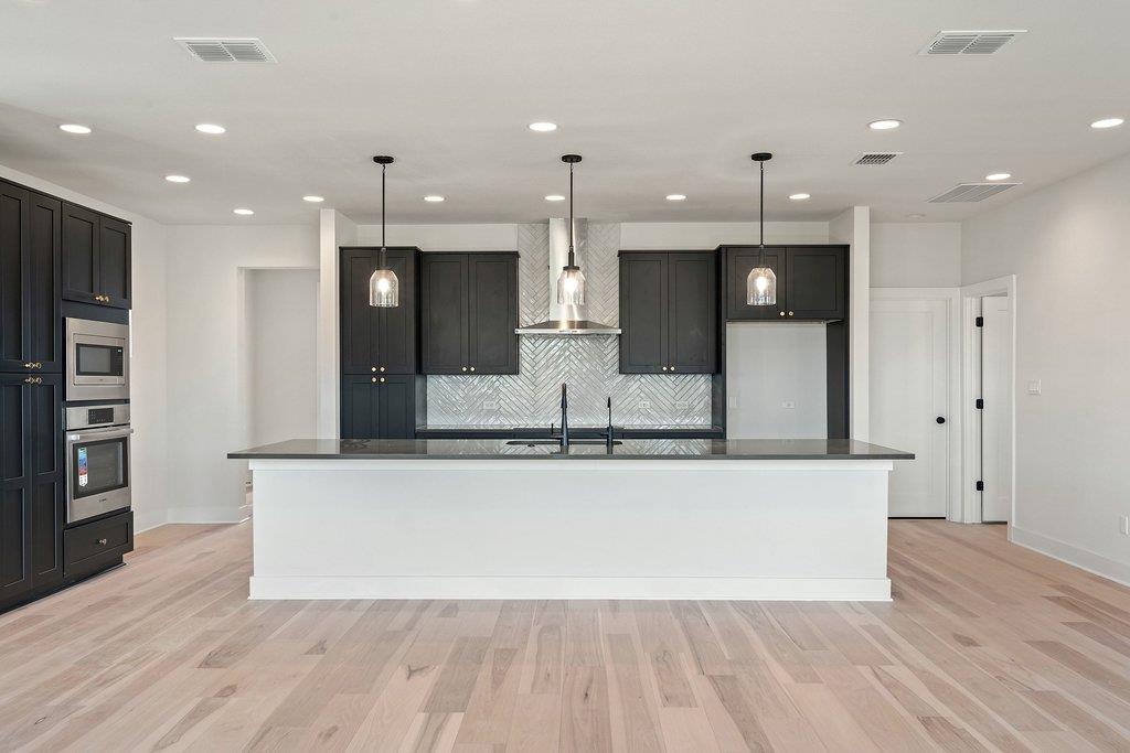 711 N Paleface Ranch Rd # 8, Spicewood, TX 78669