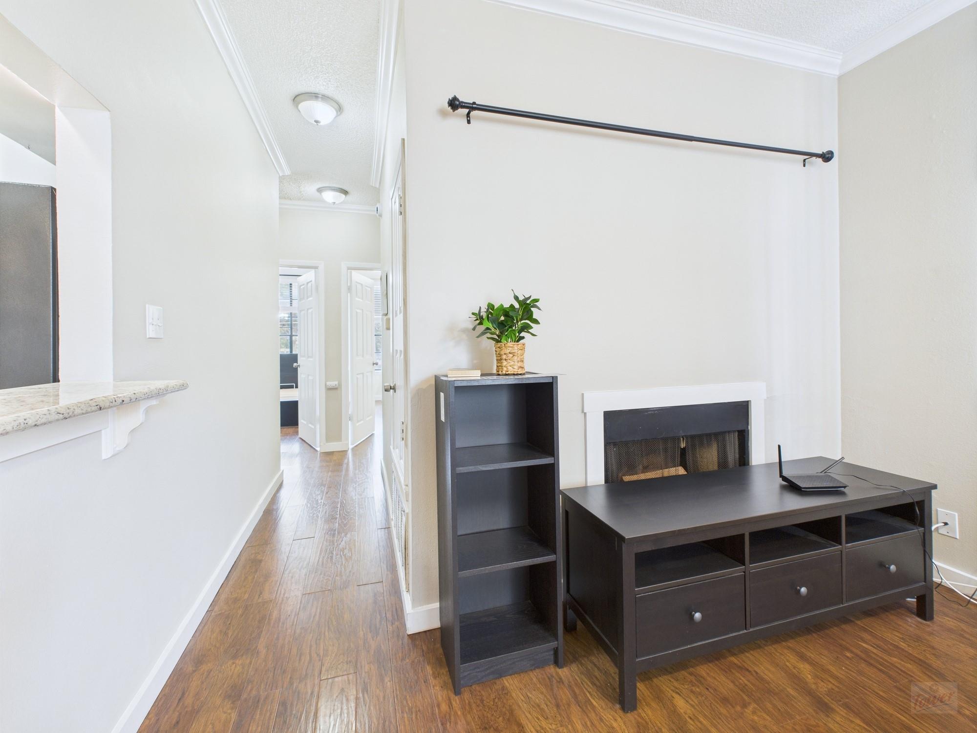 2300 Leon St # 205, Austin, TX 78705