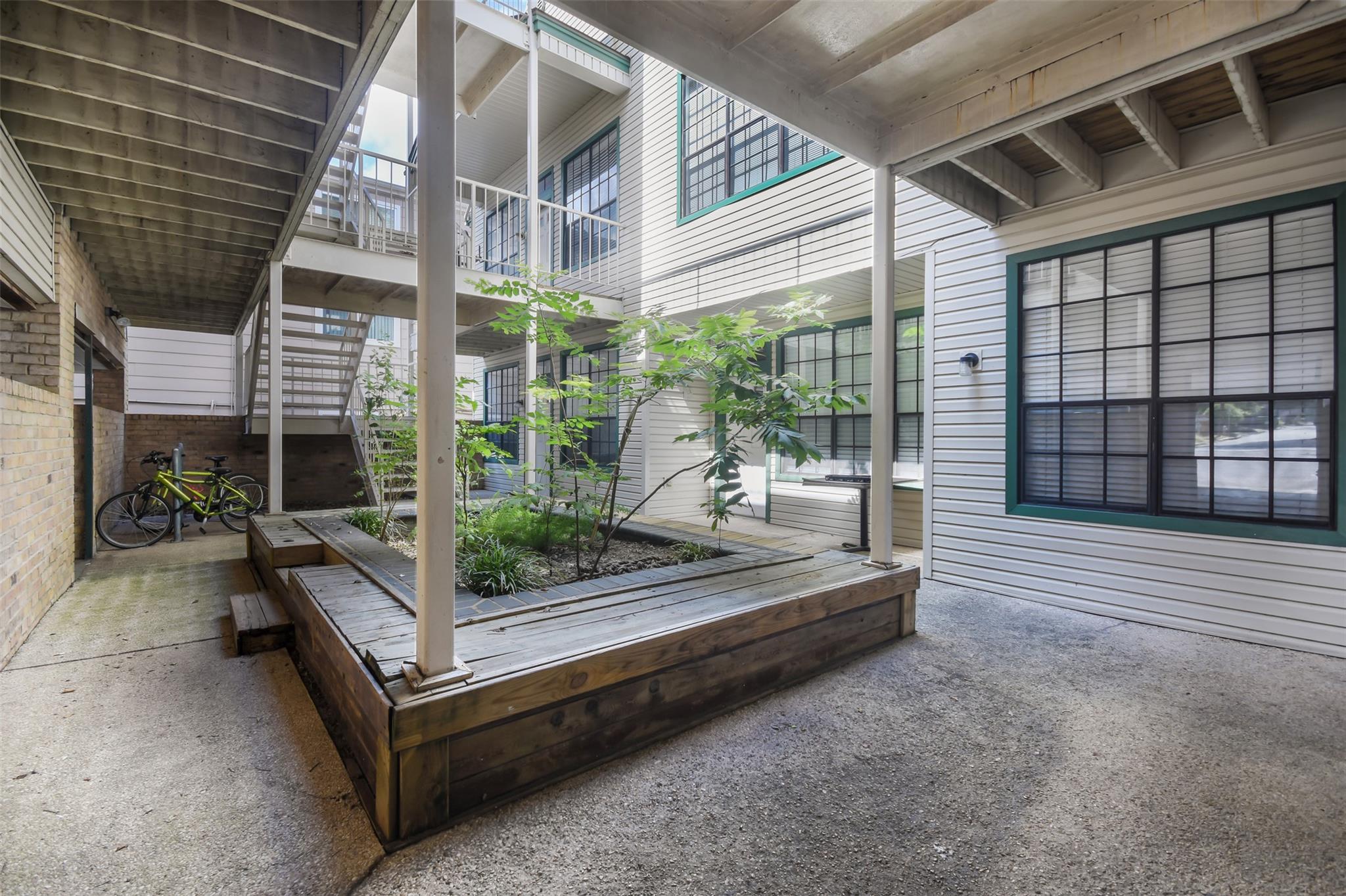 2300 Leon St # 205, Austin, TX 78705