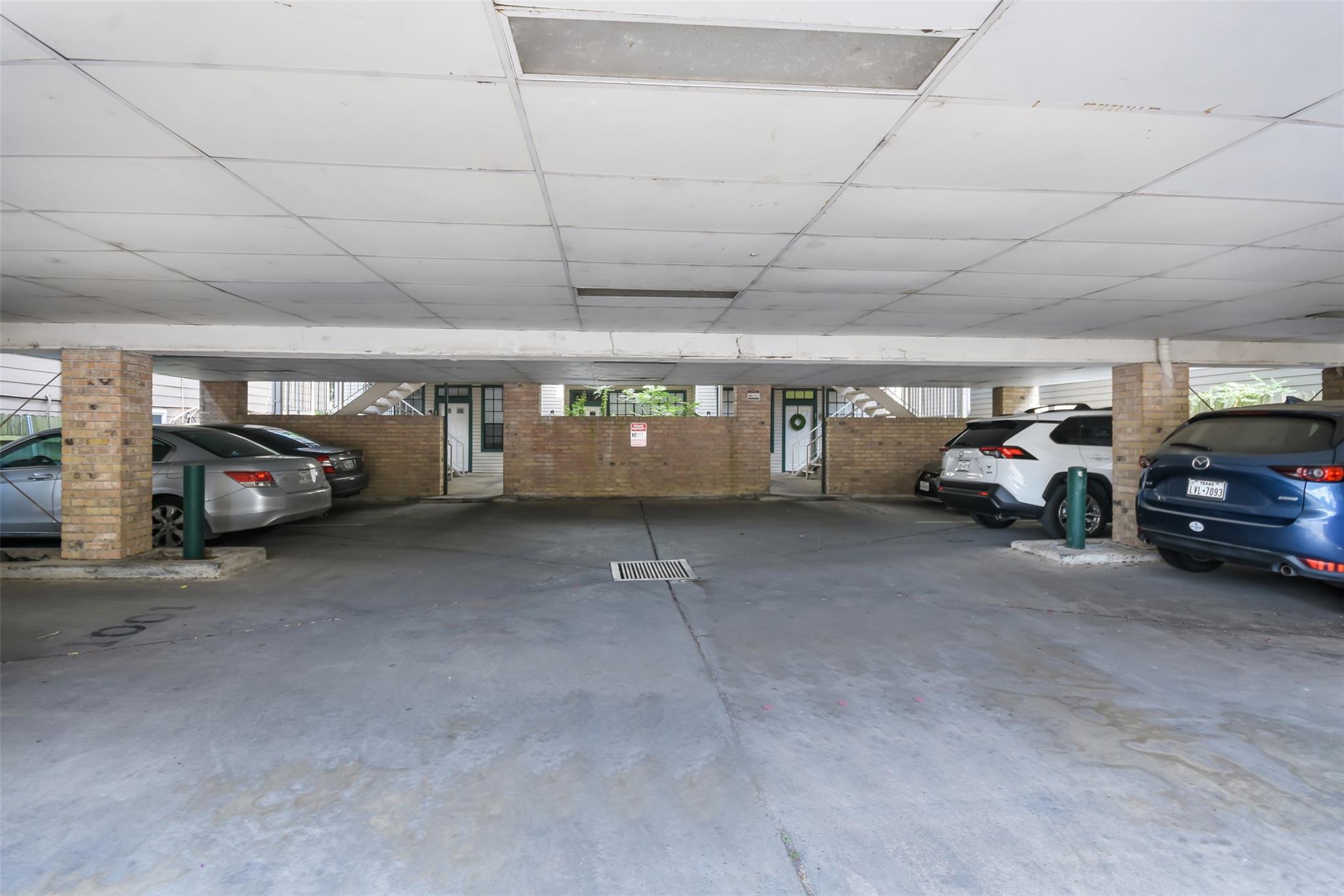 2300 Leon St # 205, Austin, TX 78705