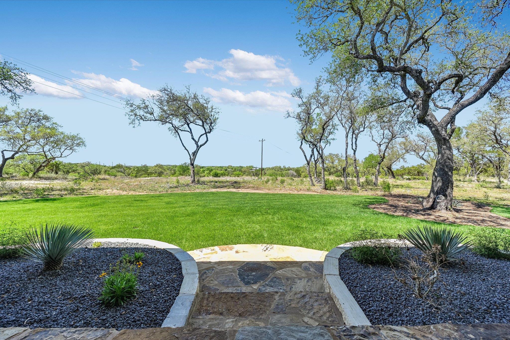 130 Thousand Oaks Loop, San Marcos, TX 78666