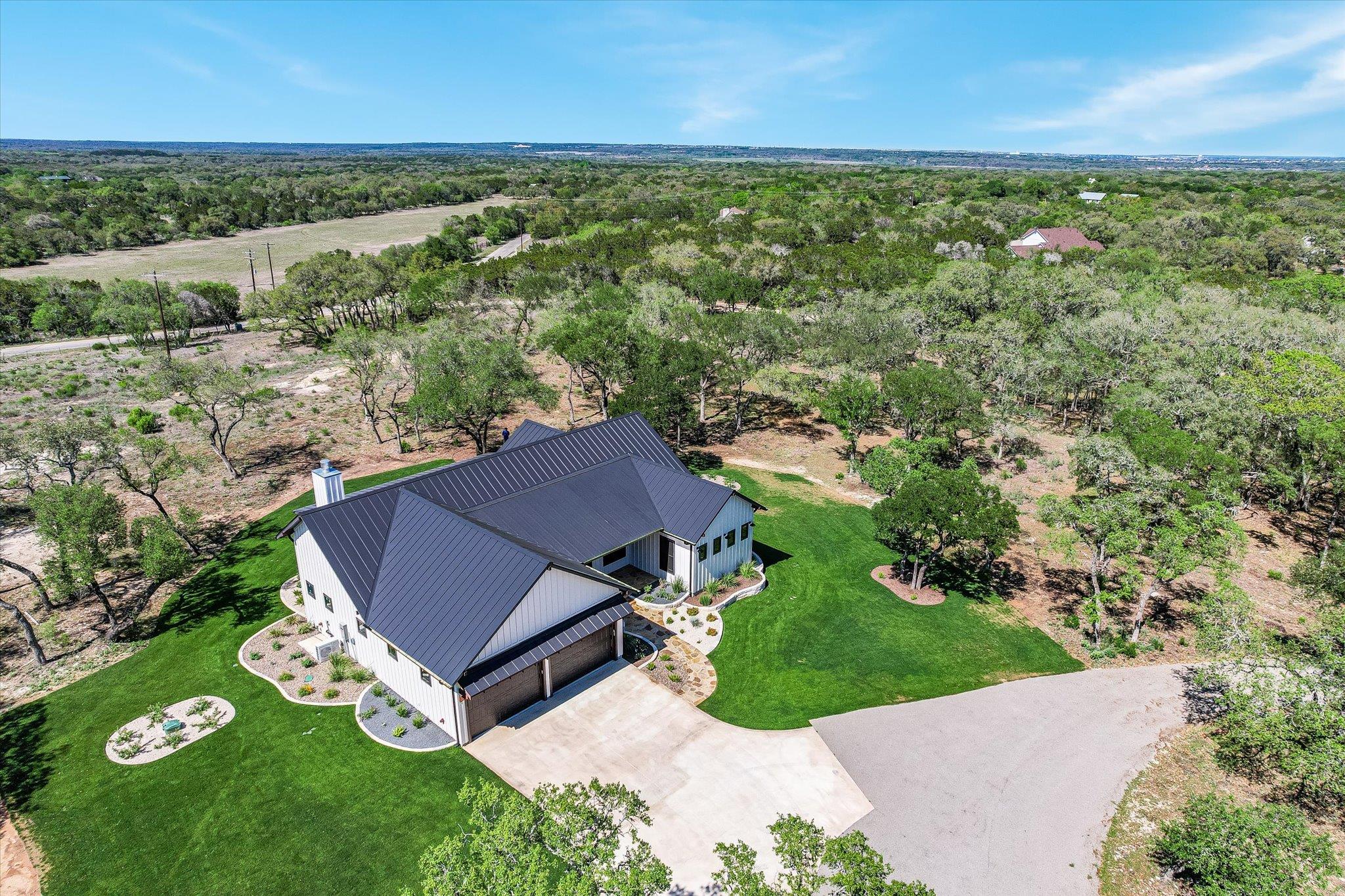 130 Thousand Oaks Loop, San Marcos, TX 78666