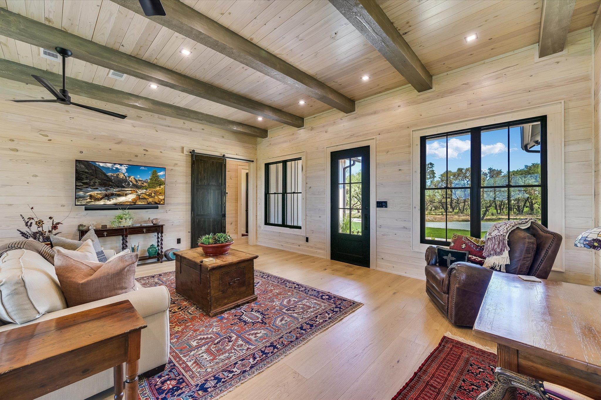 130 Thousand Oaks Loop, San Marcos, TX 78666