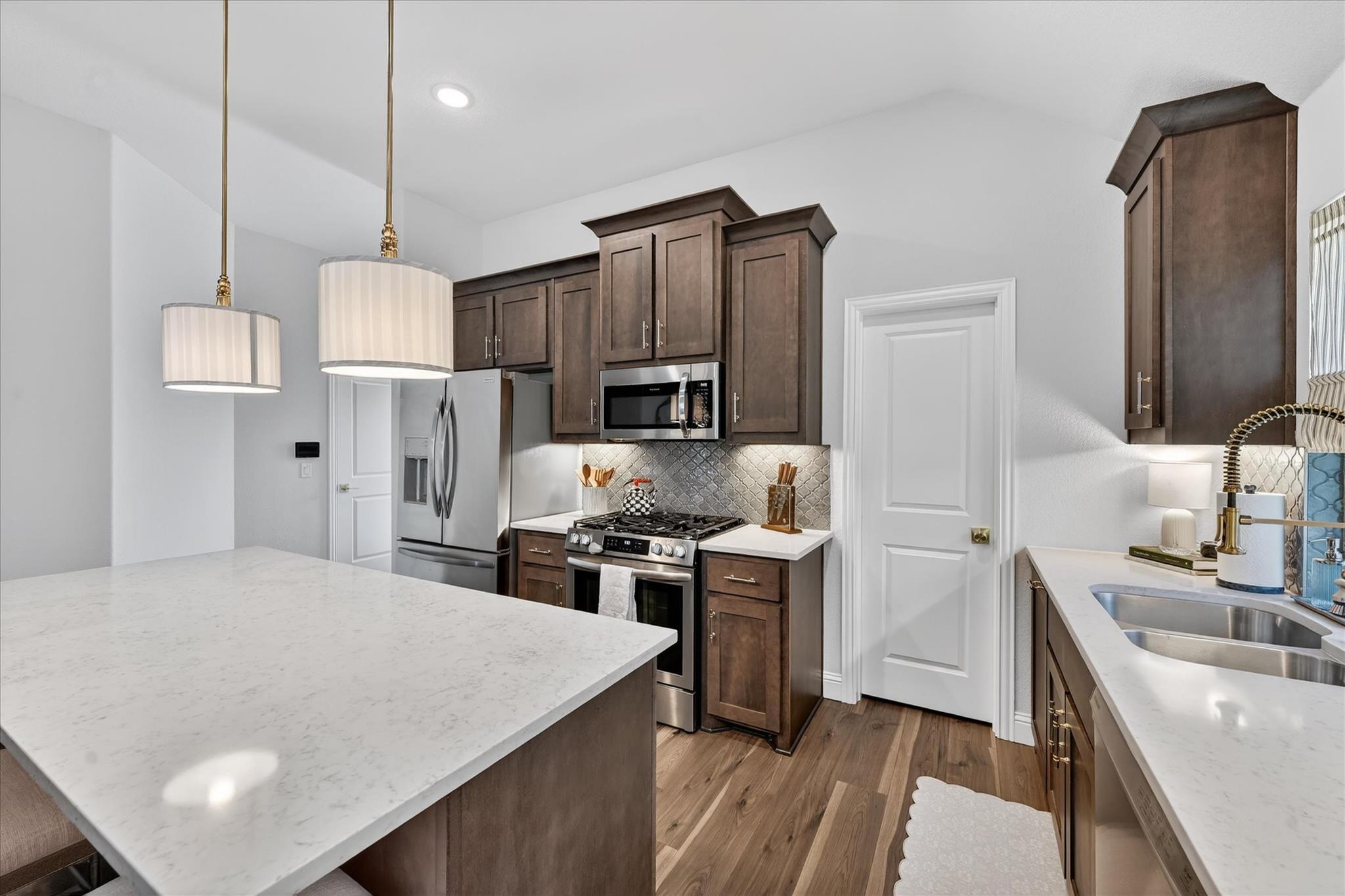 7213 Cherry Blossom Ln, Aubrey, TX 76227