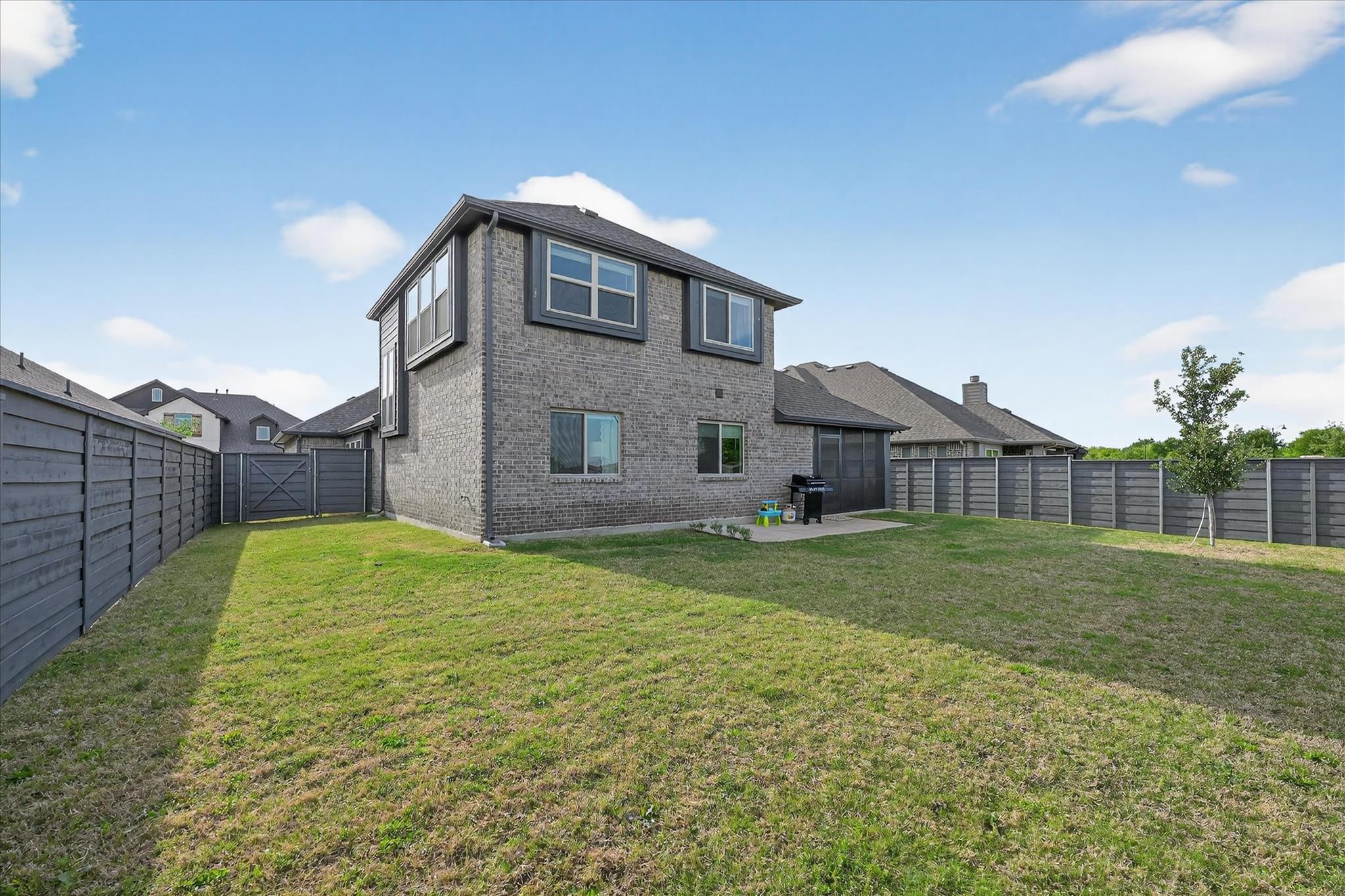 7213 Cherry Blossom Ln, Aubrey, TX 76227