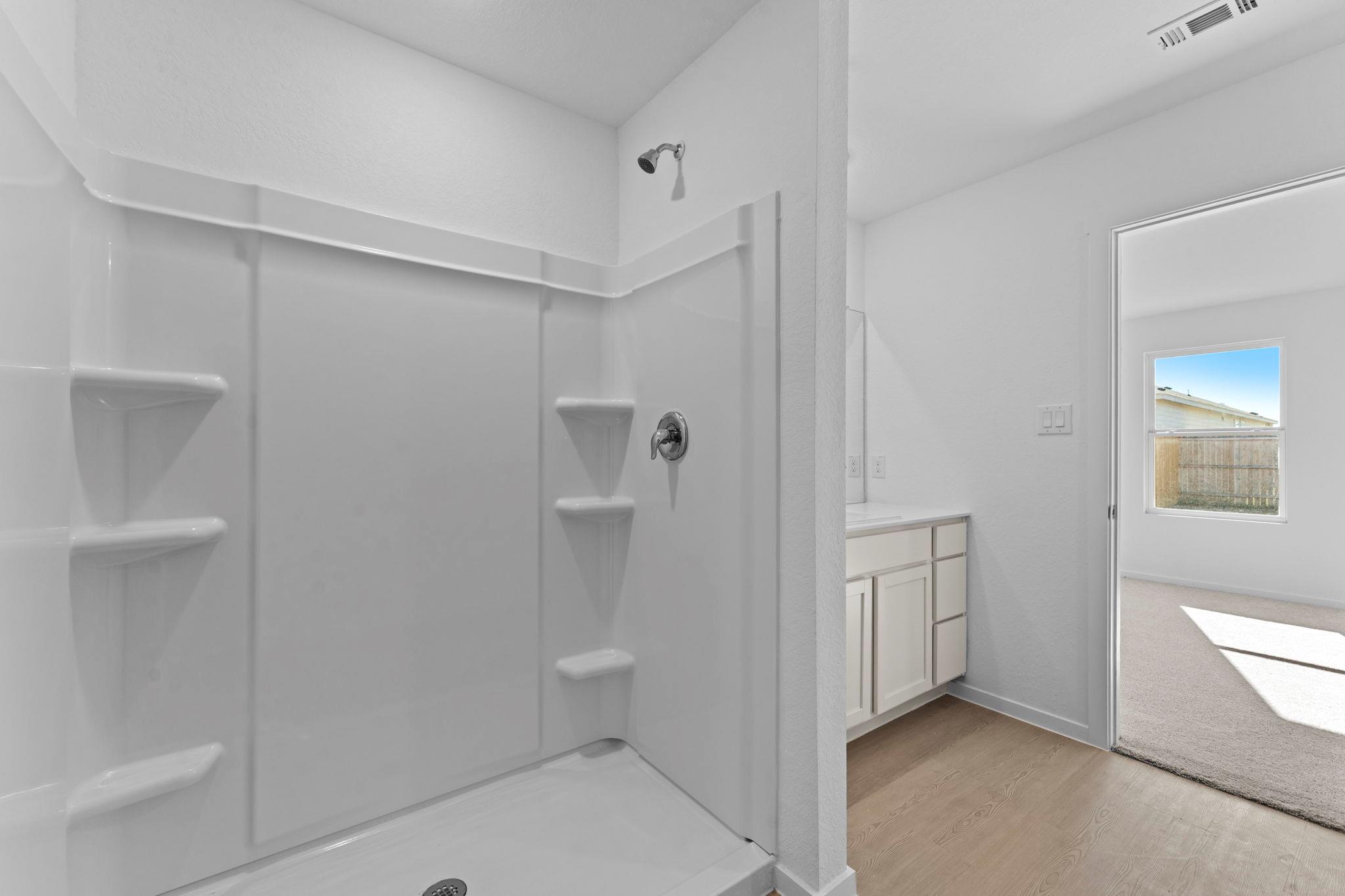 103 Ellendale Pl, Fredericksburg, TX 78624