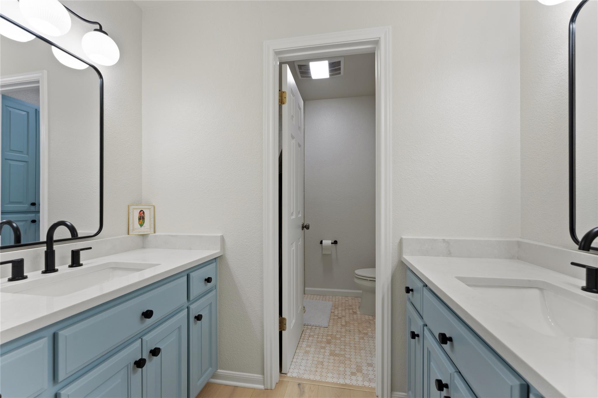 294 Hidden Creek Dr, Dripping Springs, TX 78620