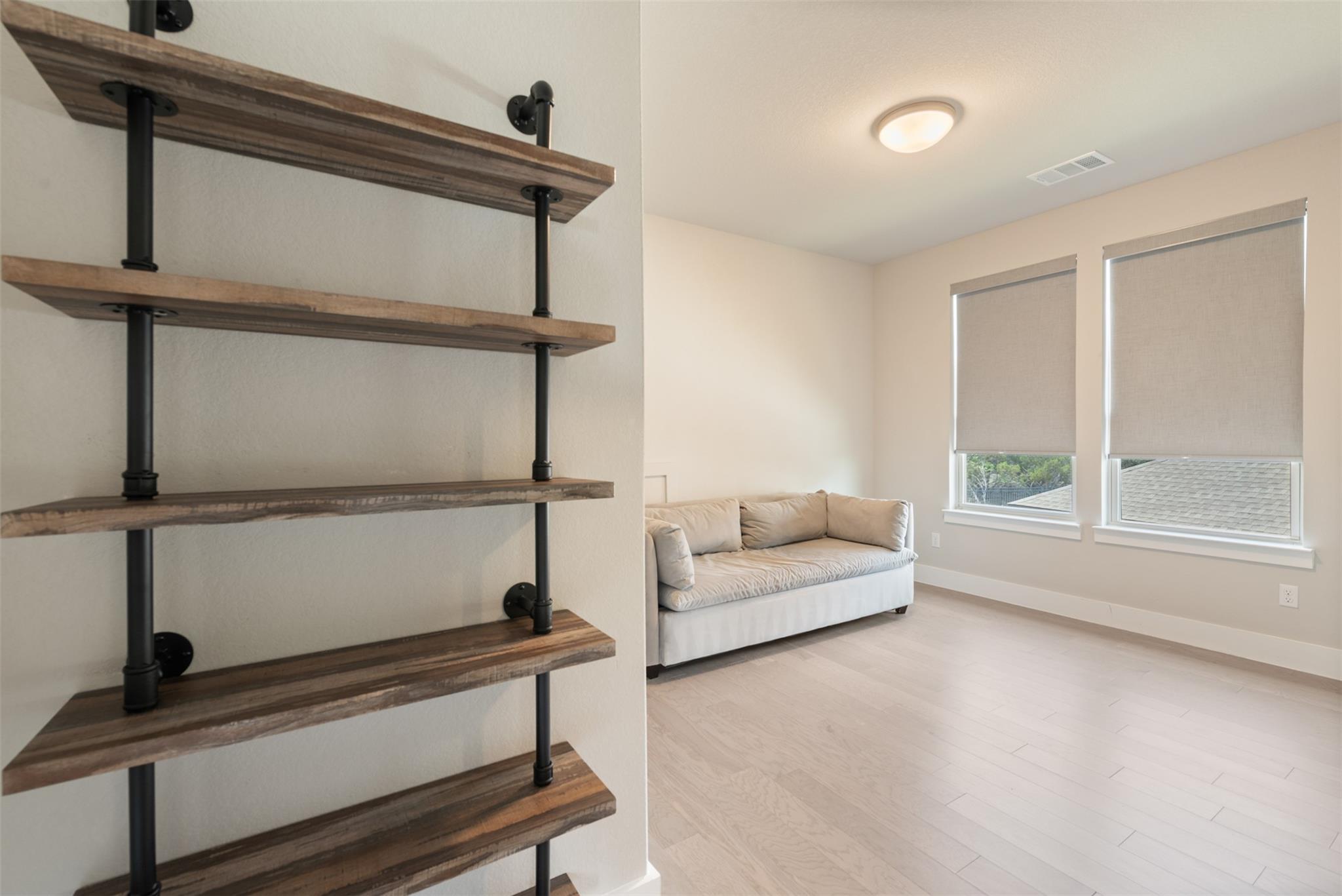 654 Dayridge Dr, Dripping Springs, TX 78620