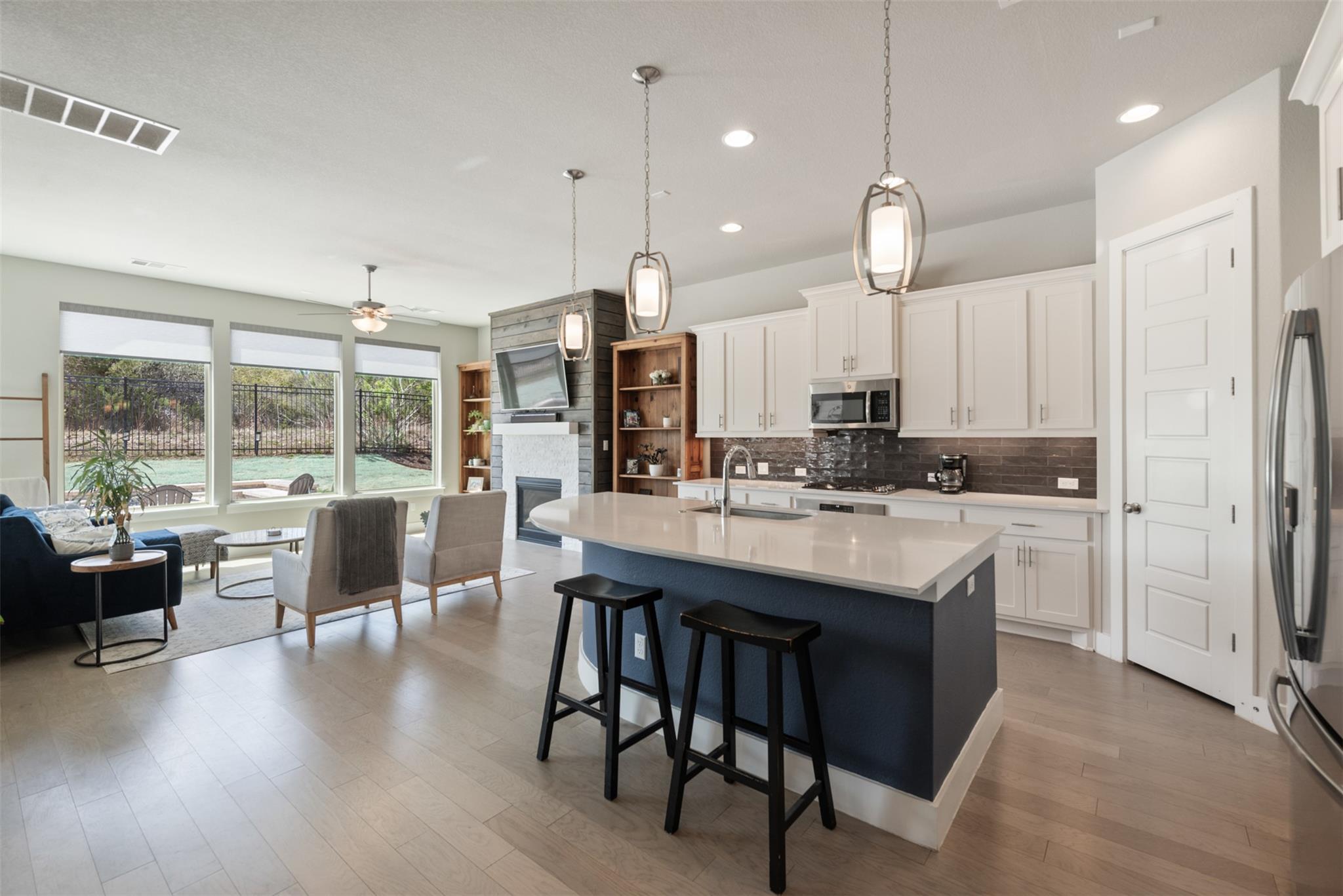 654 Dayridge Dr, Dripping Springs, TX 78620