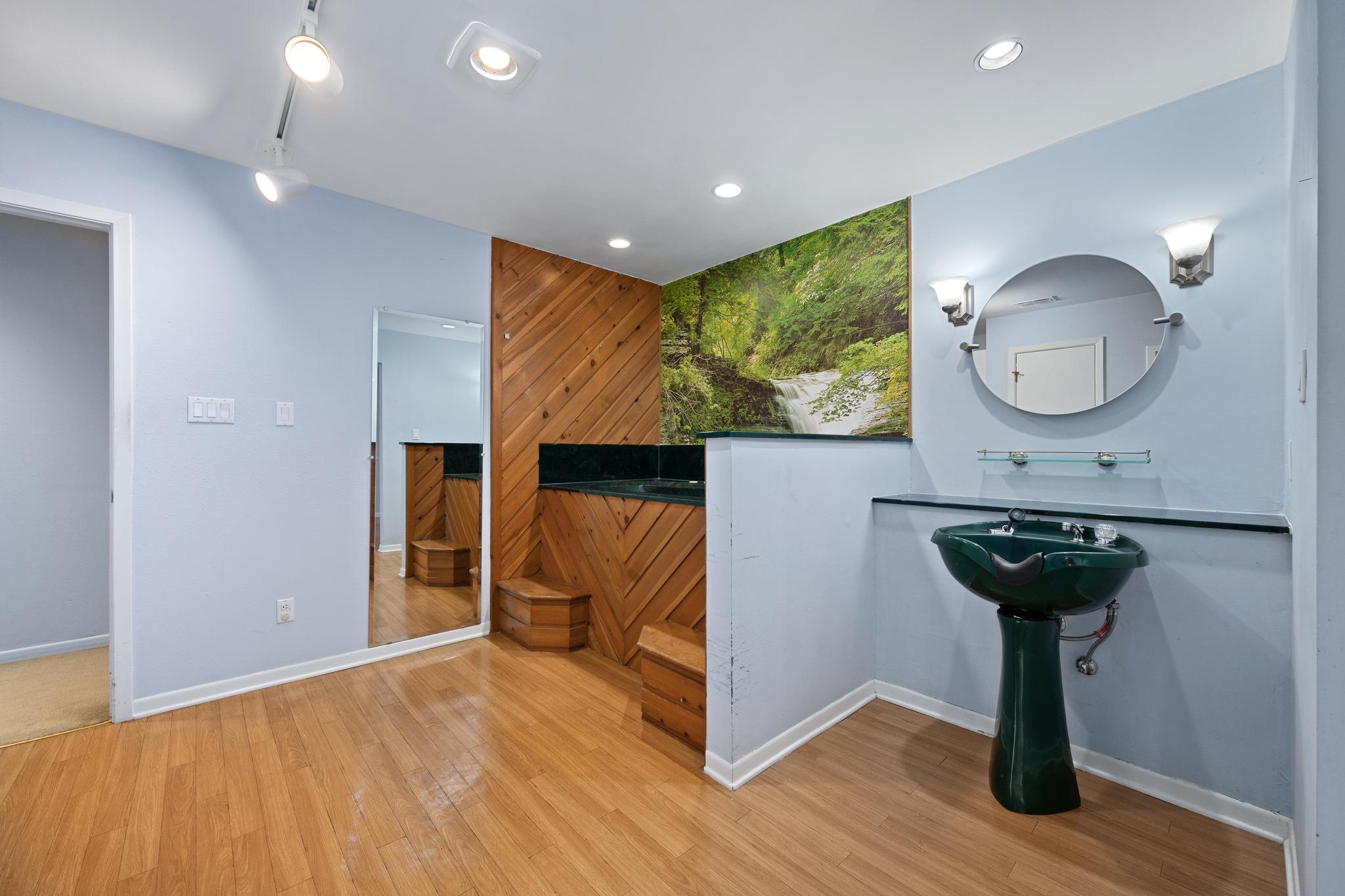 9106 Yucca Mountain Rd, Austin, TX 78759