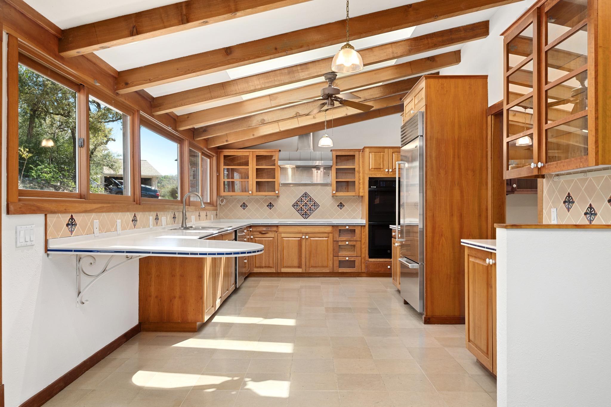 9106 Yucca Mountain Rd, Austin, TX 78759