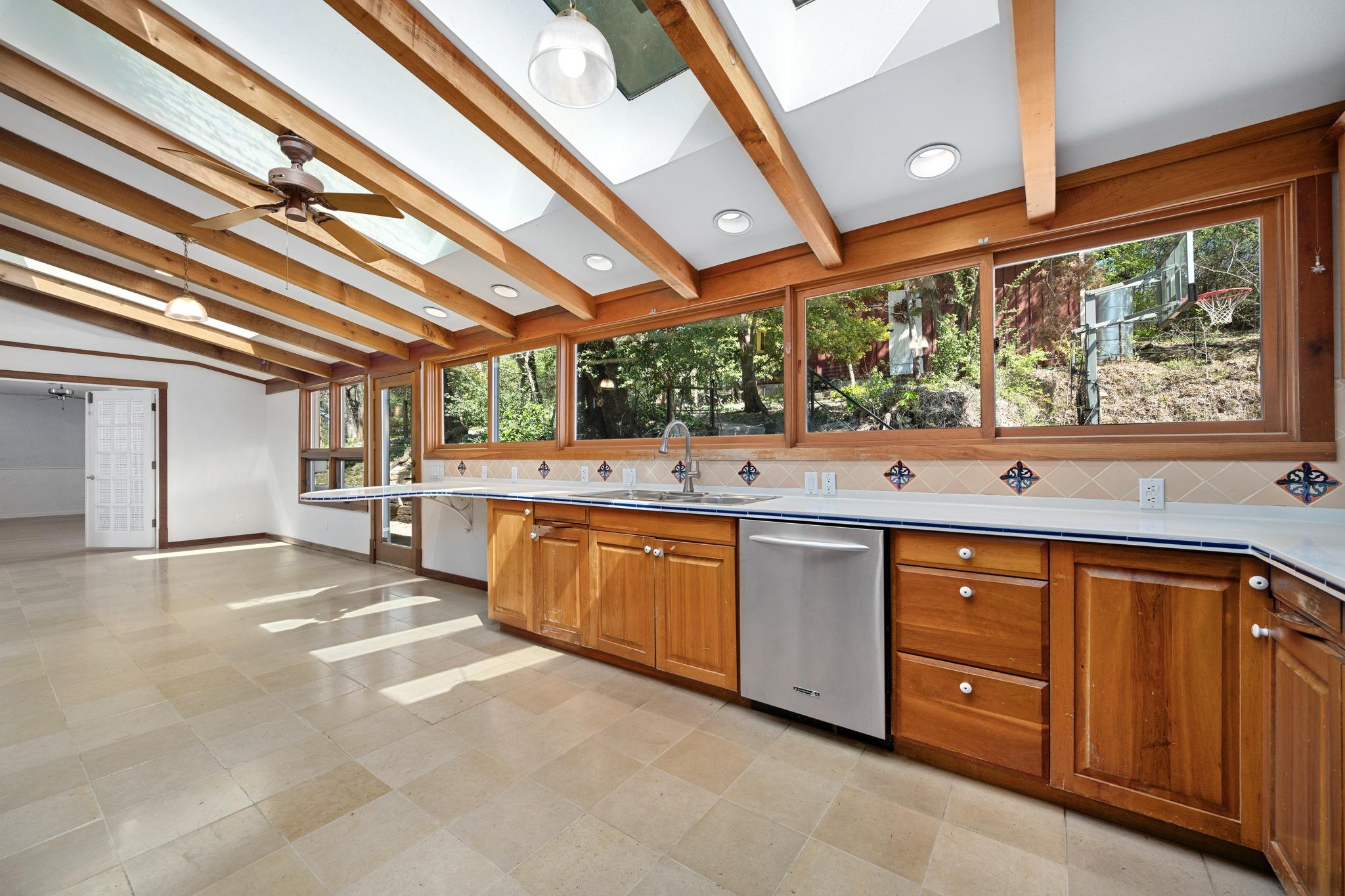 9106 Yucca Mountain Rd, Austin, TX 78759