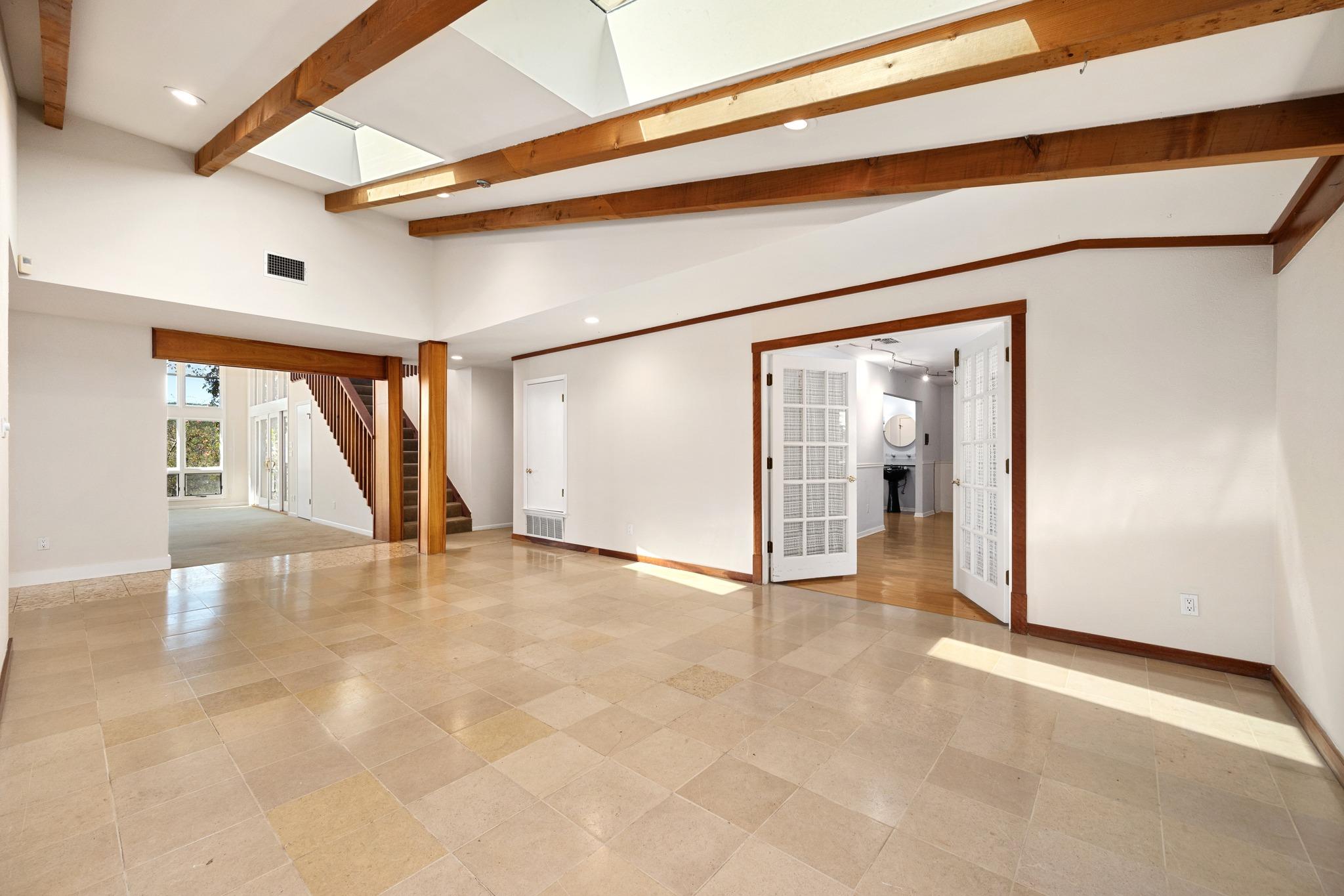 9106 Yucca Mountain Rd, Austin, TX 78759