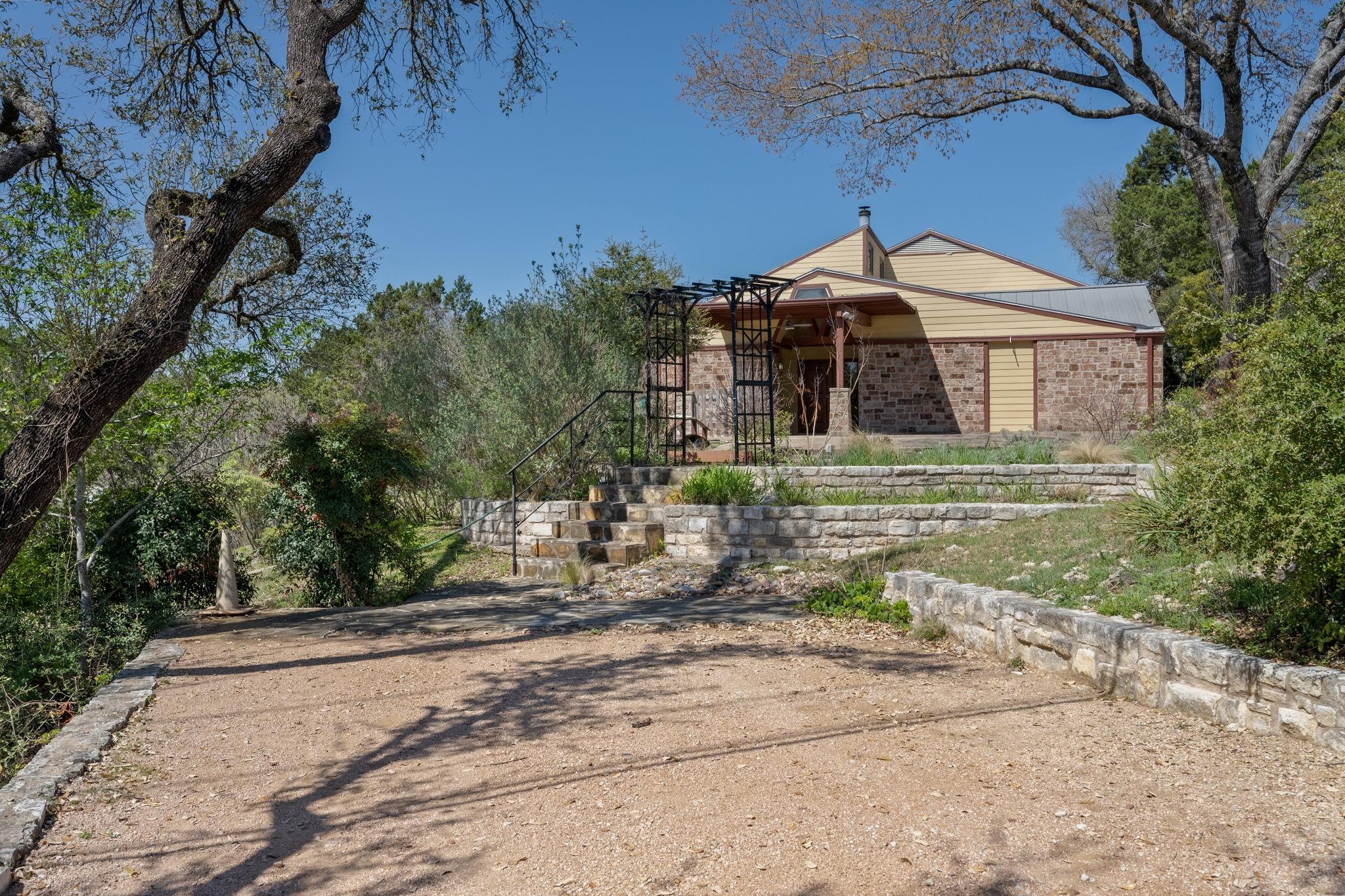 9106 Yucca Mountain Rd, Austin, TX 78759