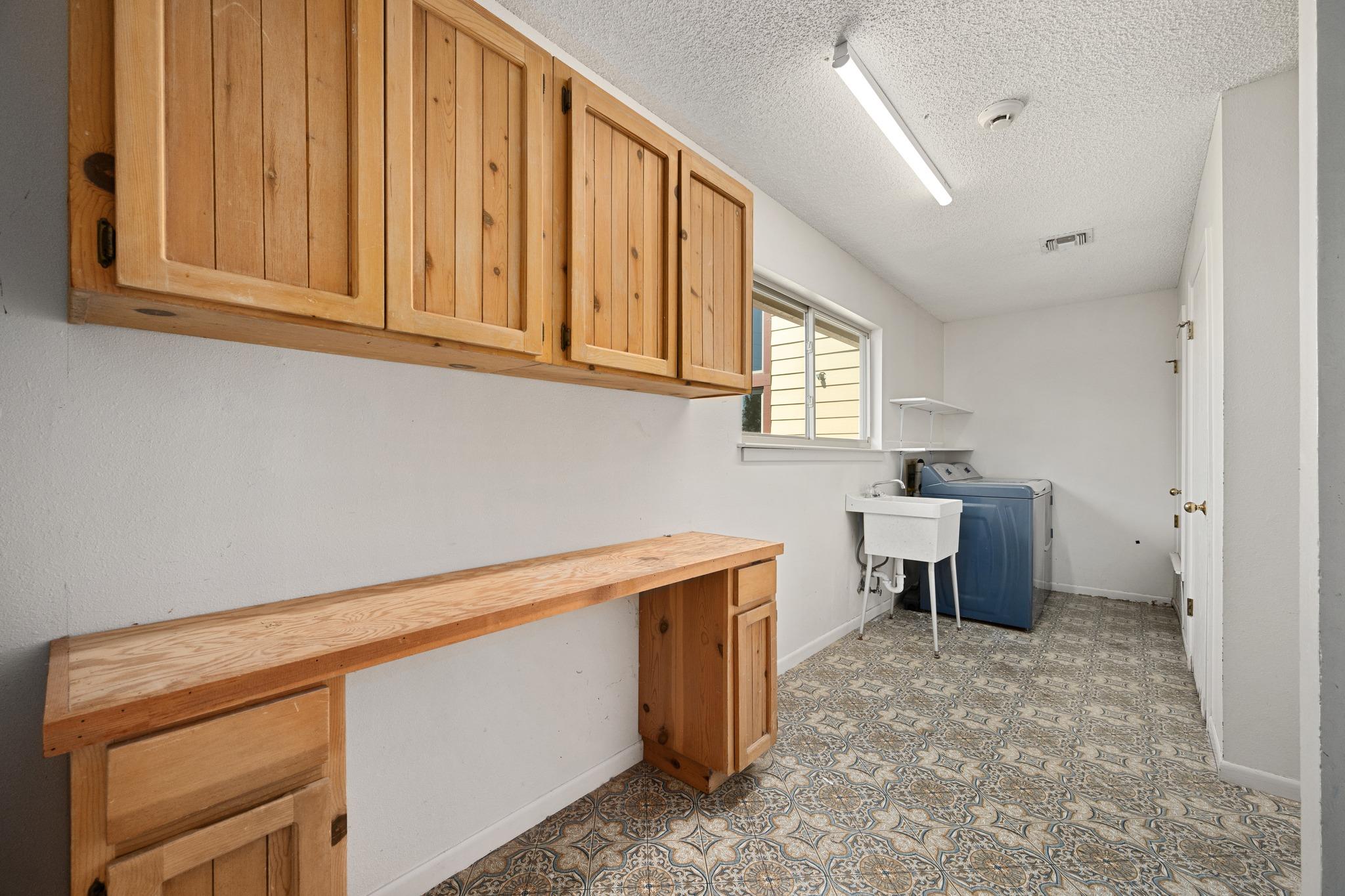 9106 Yucca Mountain Rd, Austin, TX 78759