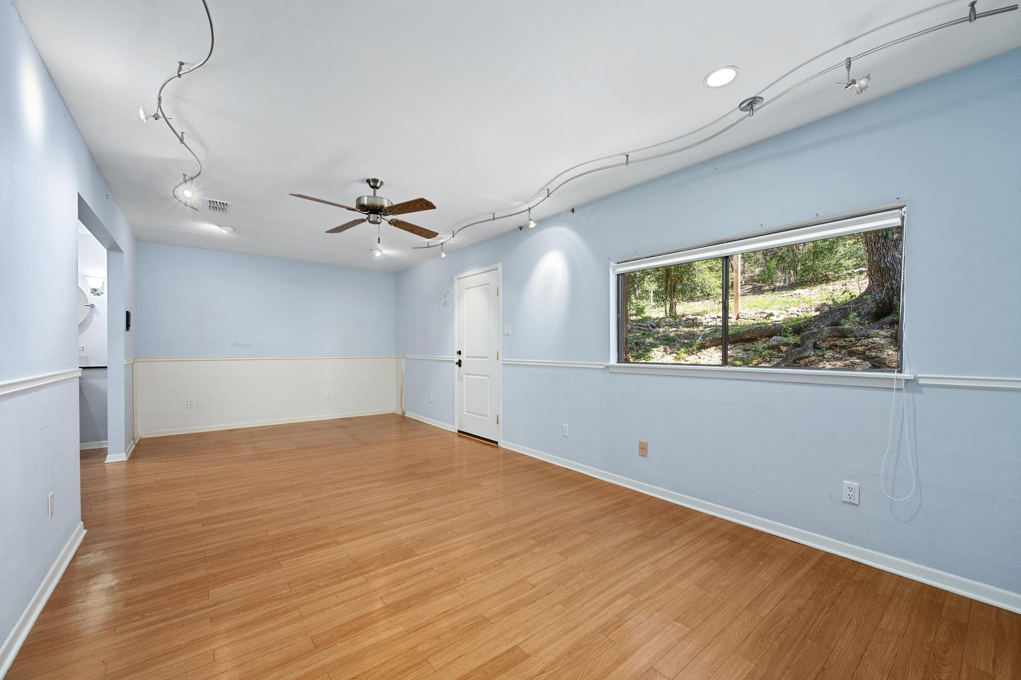 9106 Yucca Mountain Rd, Austin, TX 78759