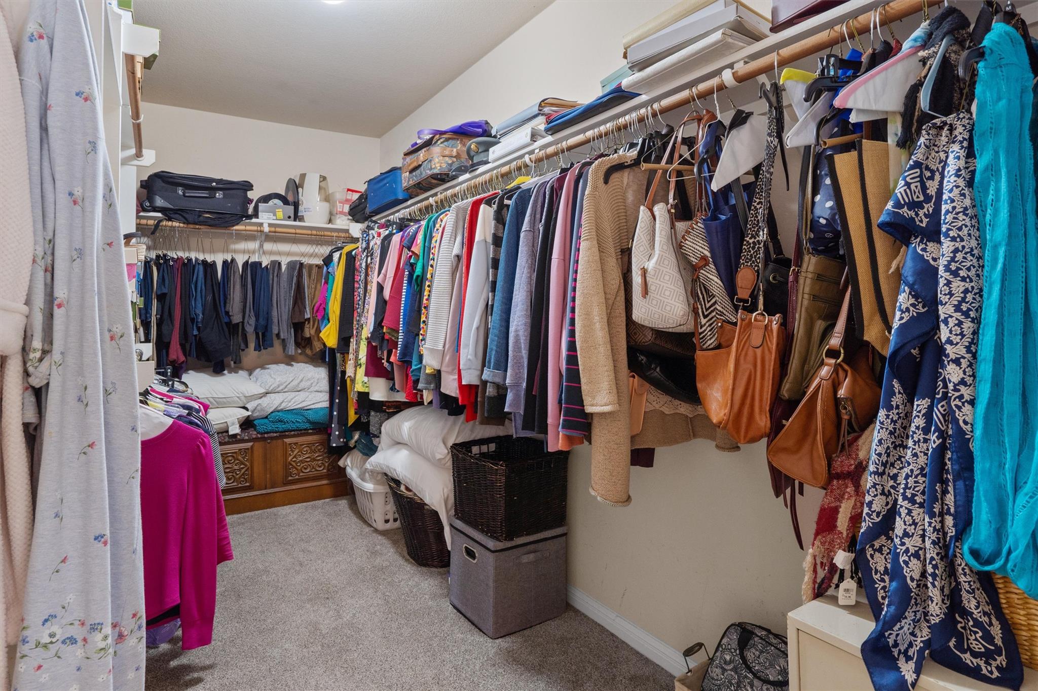 9437 Caves Valley Dr, Austin, TX 78717