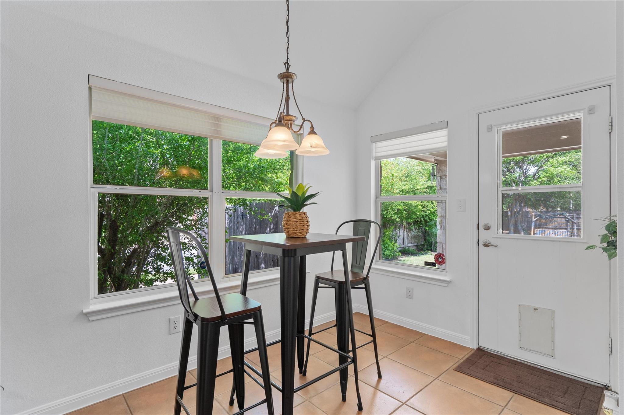 9437 Caves Valley Dr, Austin, TX 78717