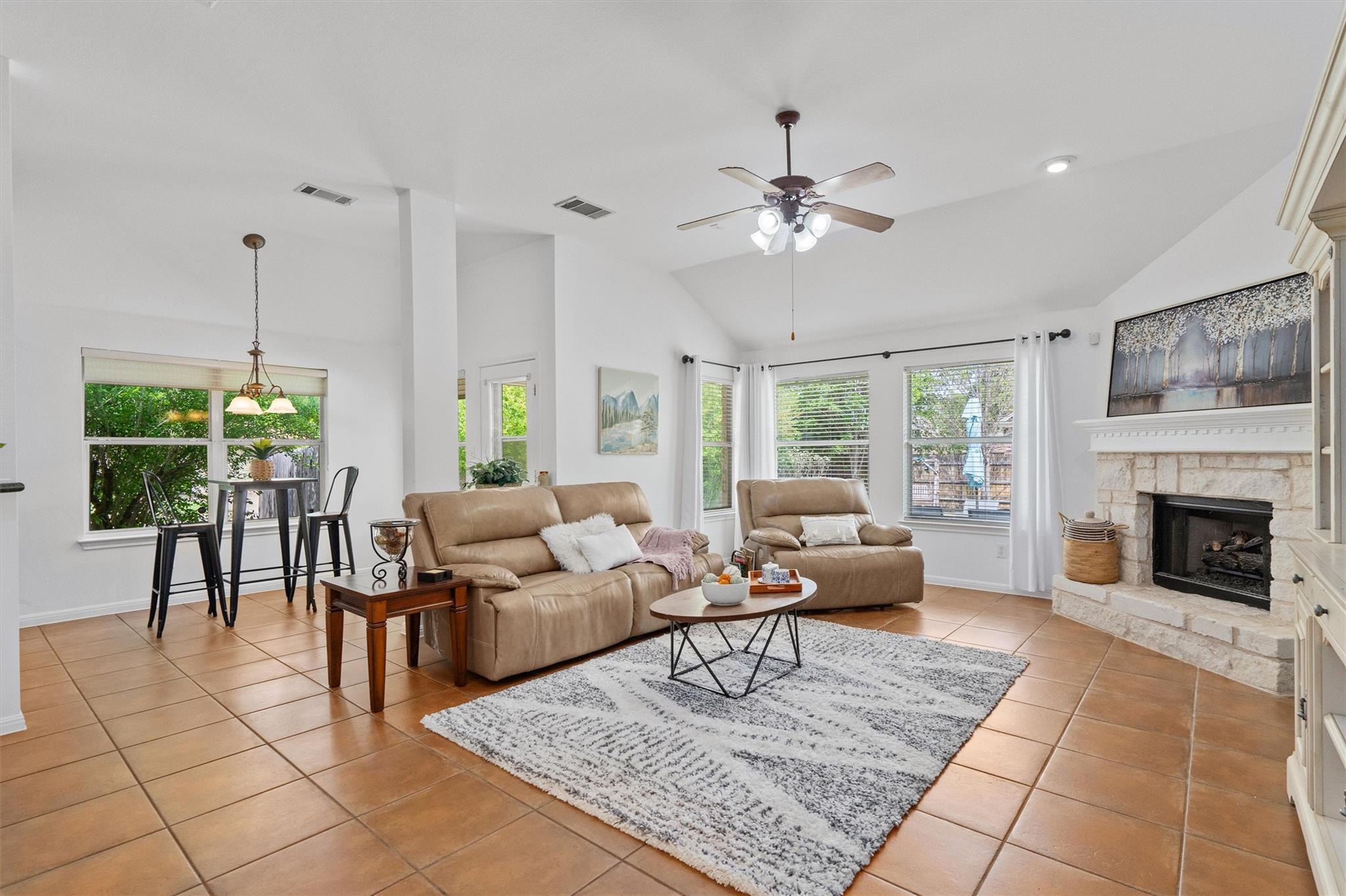 9437 Caves Valley Dr, Austin, TX 78717