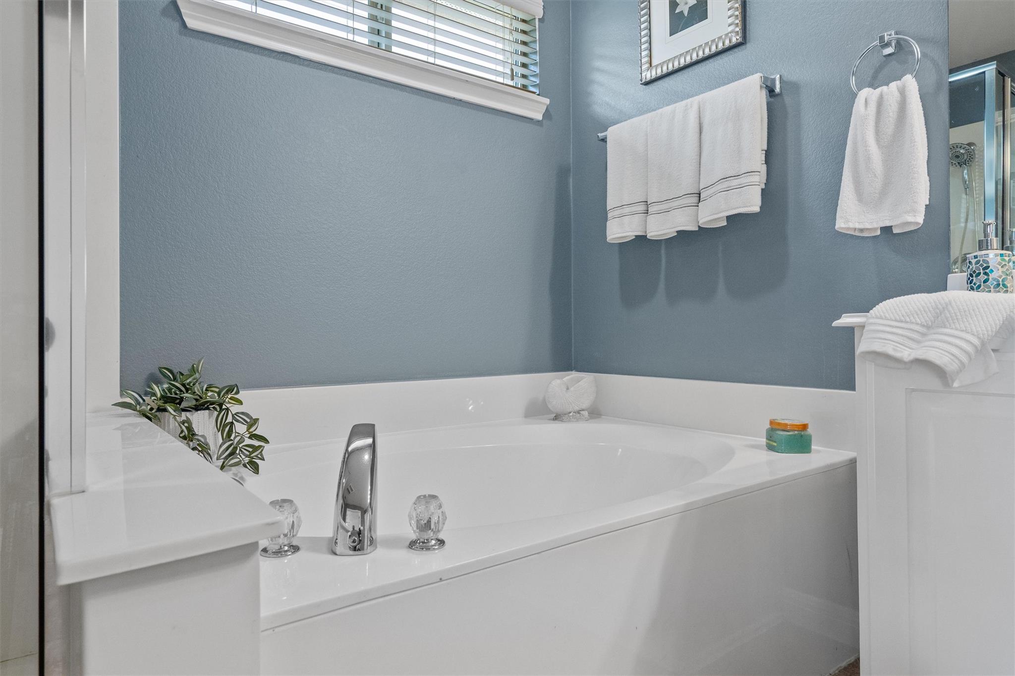 9437 Caves Valley Dr, Austin, TX 78717