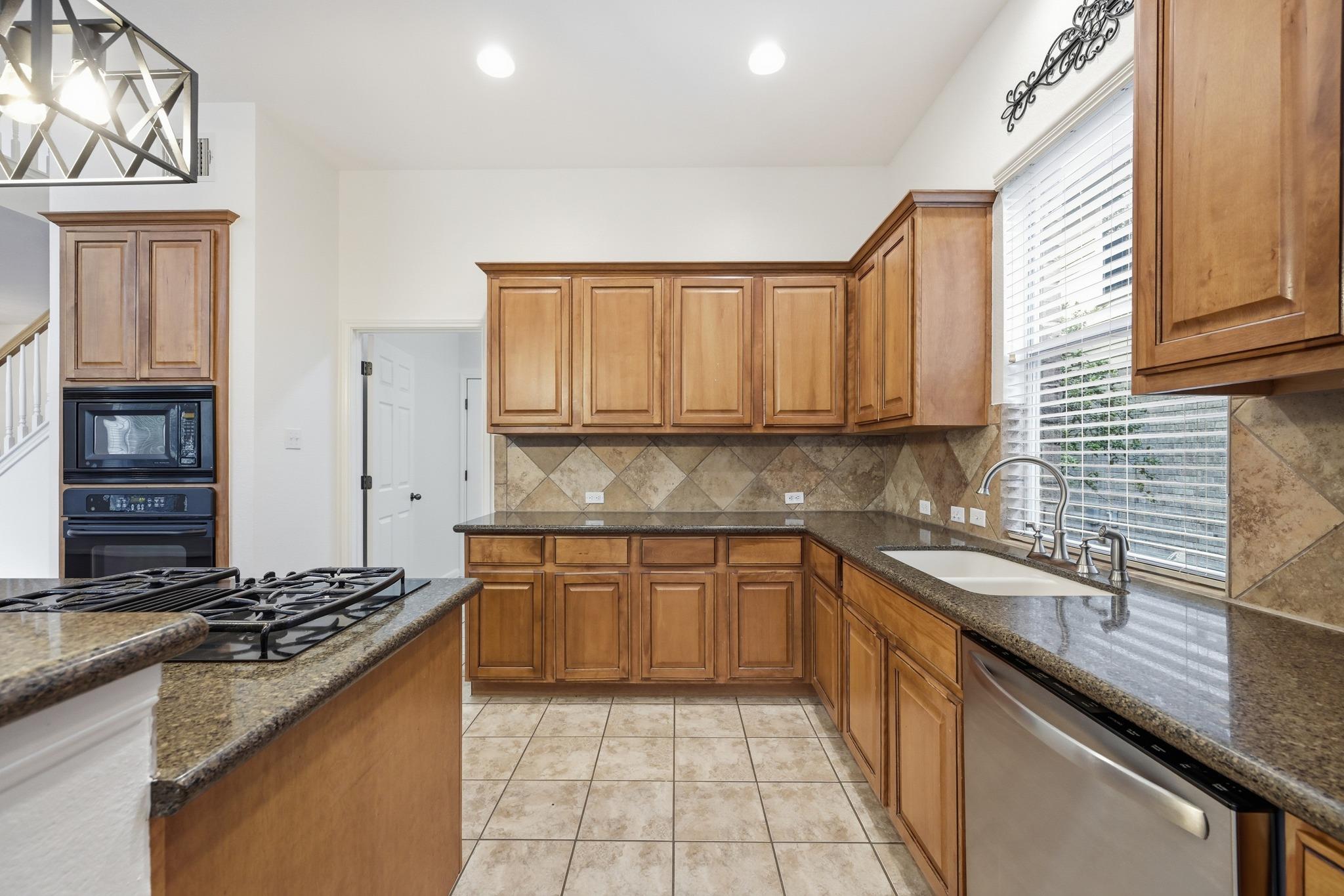 12600 Lee Park Ln, Austin, TX 78732