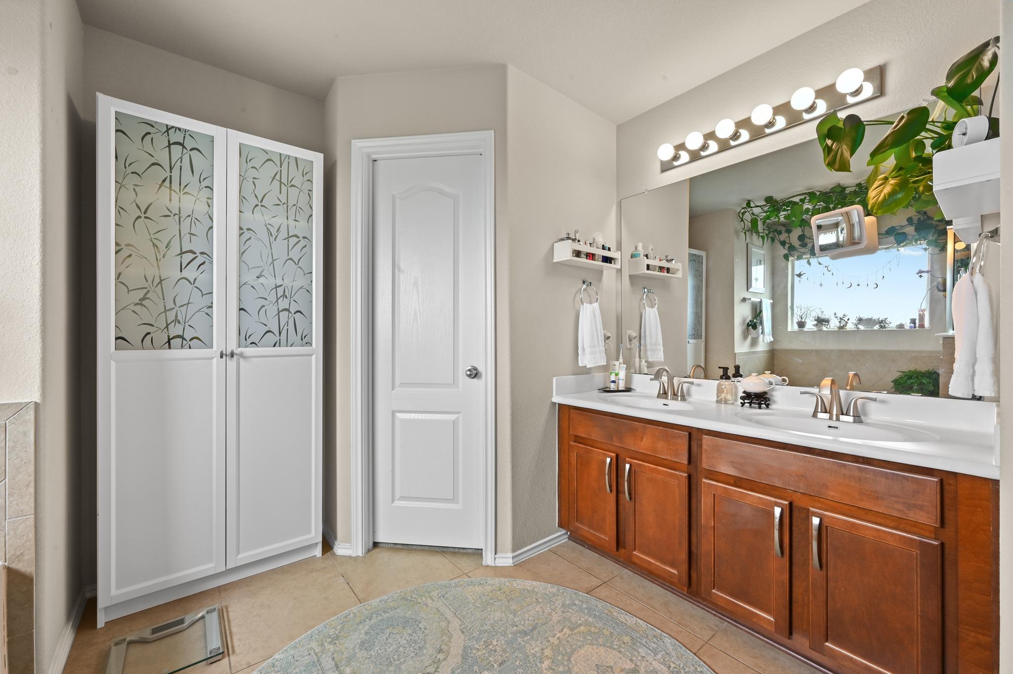 7201 Lookout Bluff Ter # D14, Austin, TX 78735