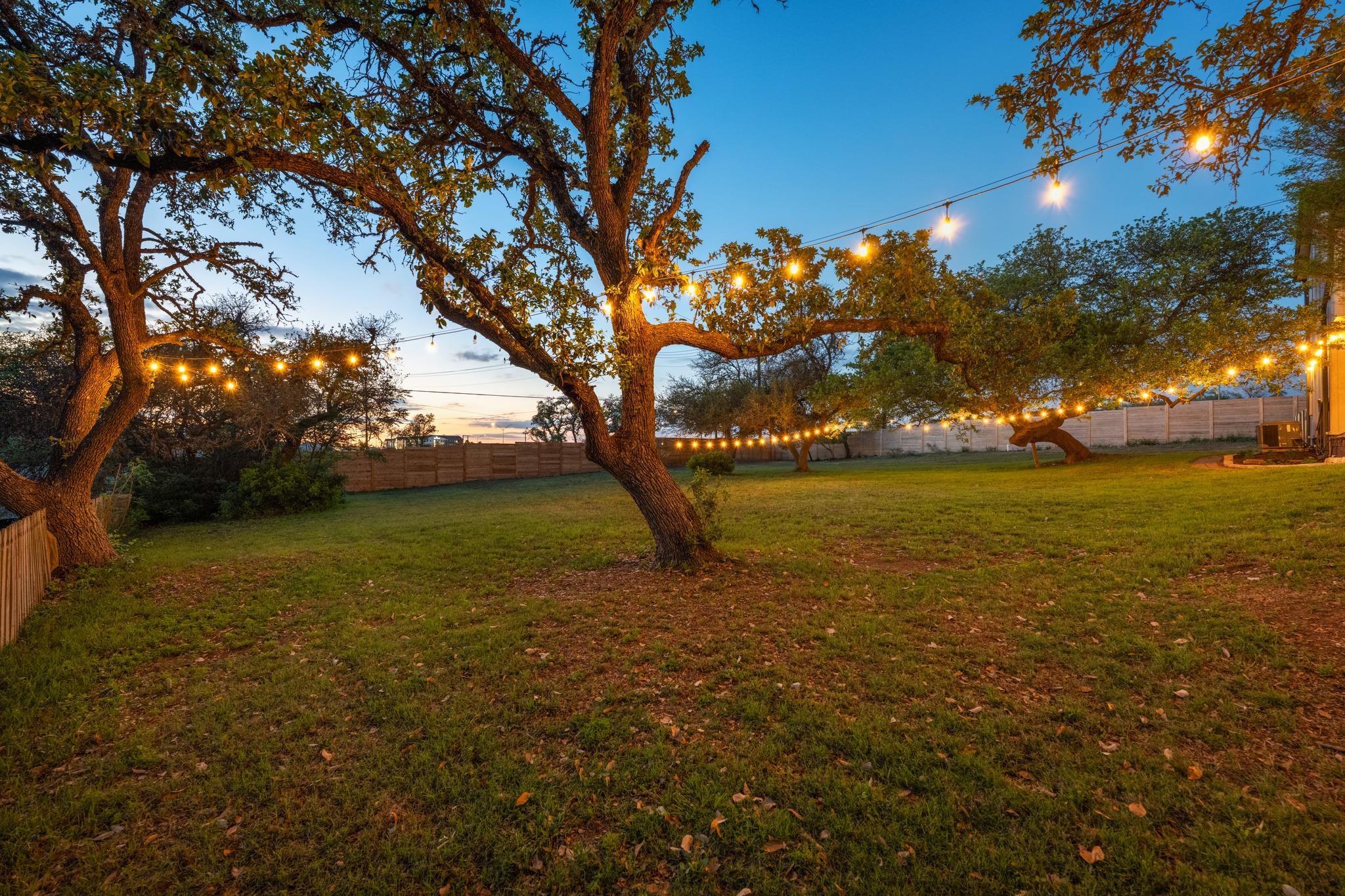 8400 Candelaria Dr, Austin, TX 78737