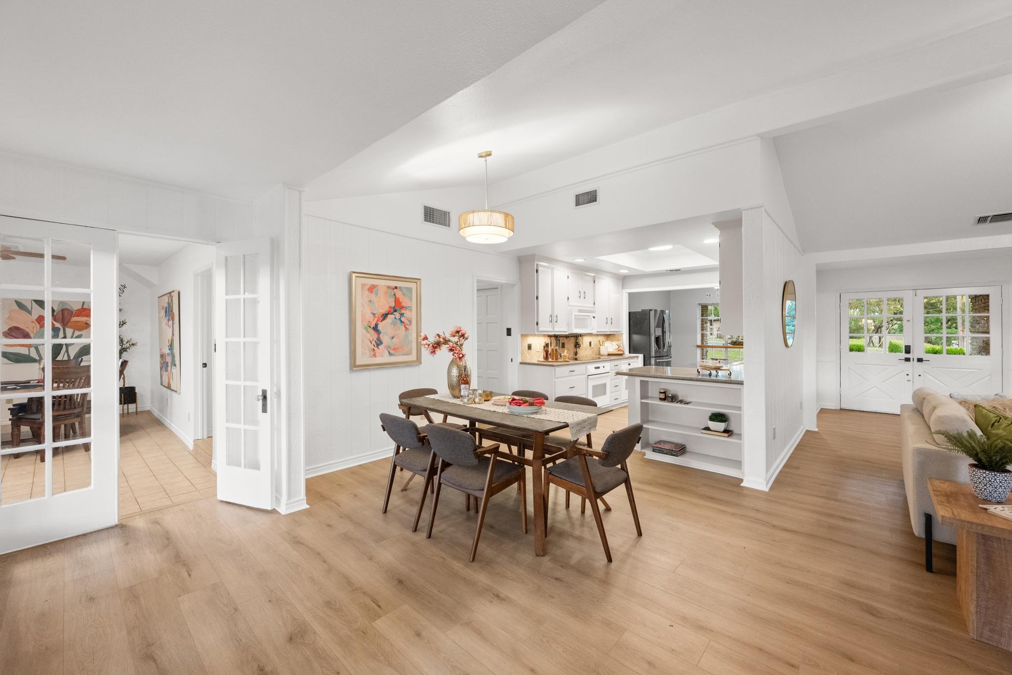 8400 Candelaria Dr, Austin, TX 78737