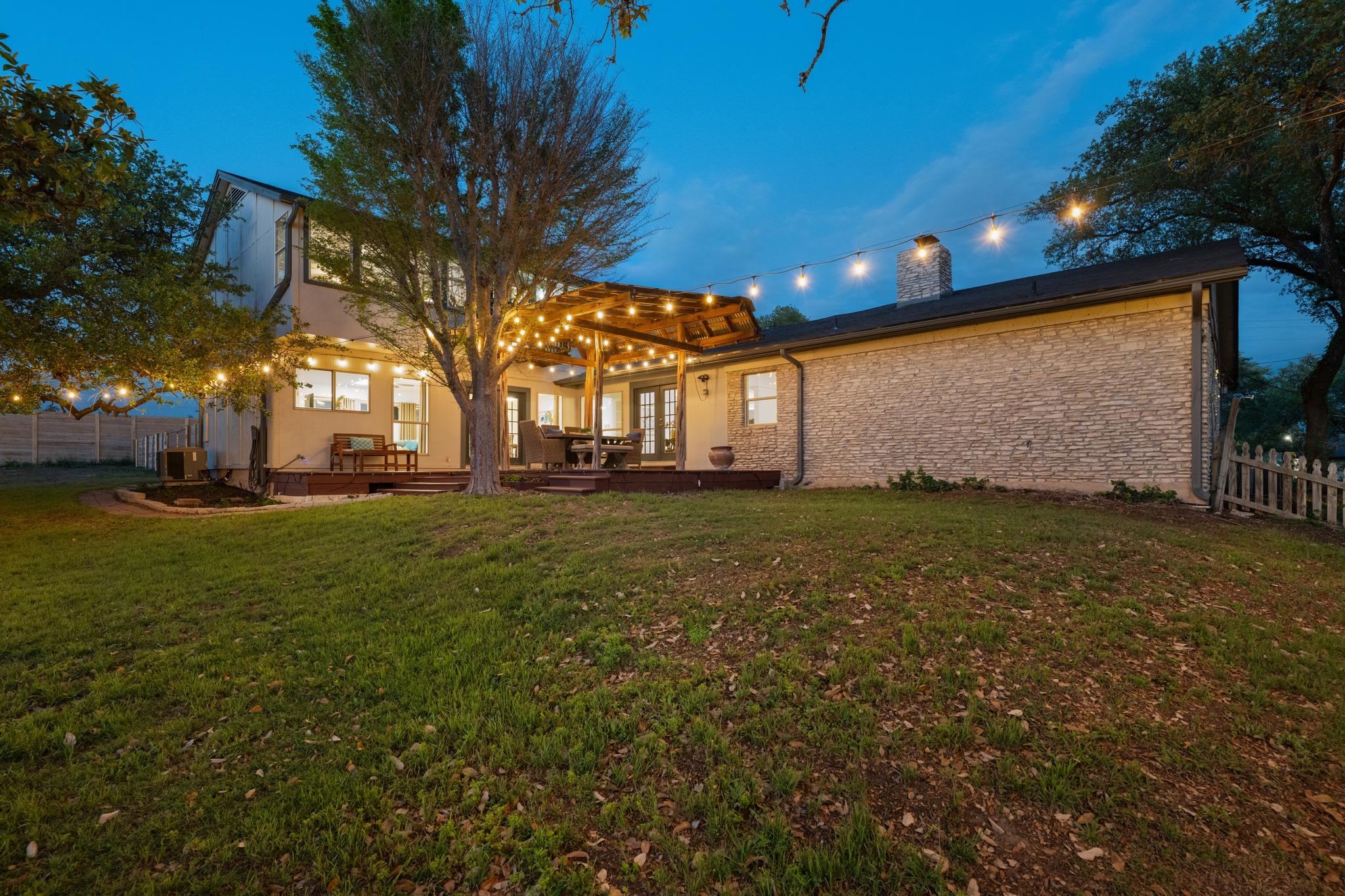 8400 Candelaria Dr, Austin, TX 78737